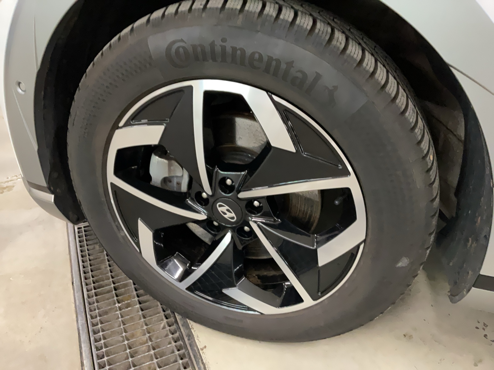 HYUNDAI Ioniq 5 77kWh Vertex 4WD-image-14