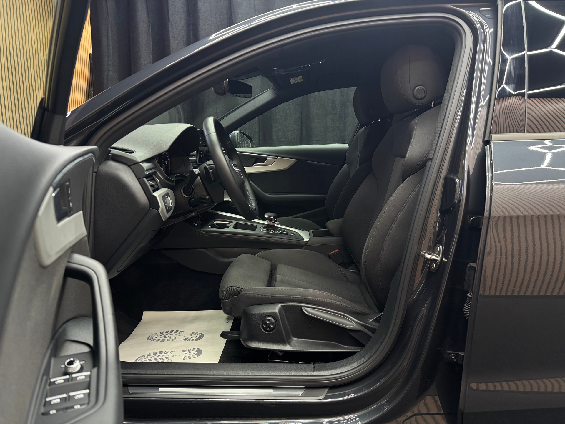 AUDI A4 Avant 2.0 35 TDI S-Tronic | 1 Jahr Garantie | Facelift | *ab CHF 199.-/ Monat*-image-10