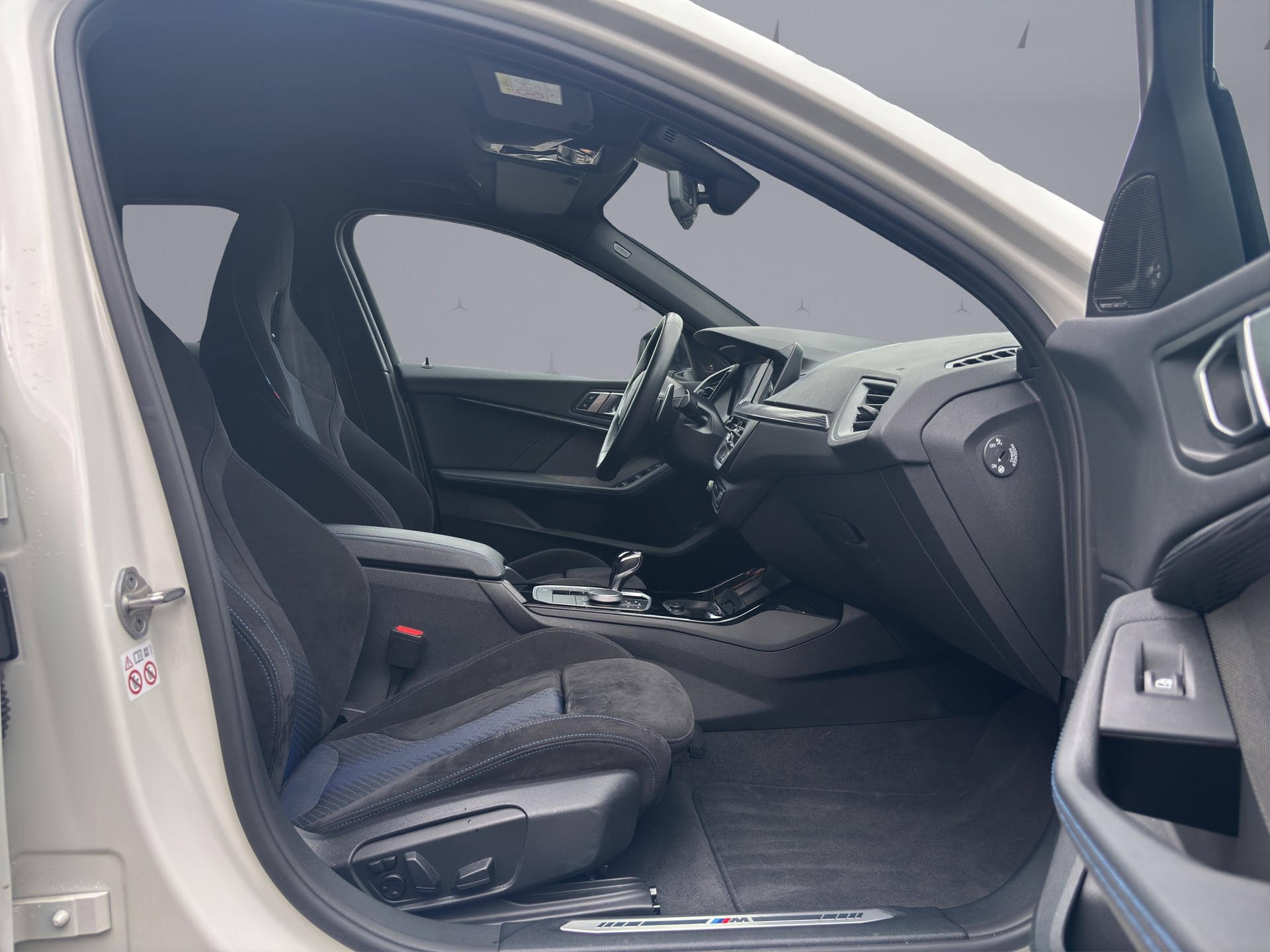 BMW 120d xDrive Steptronic M Sport-image-15
