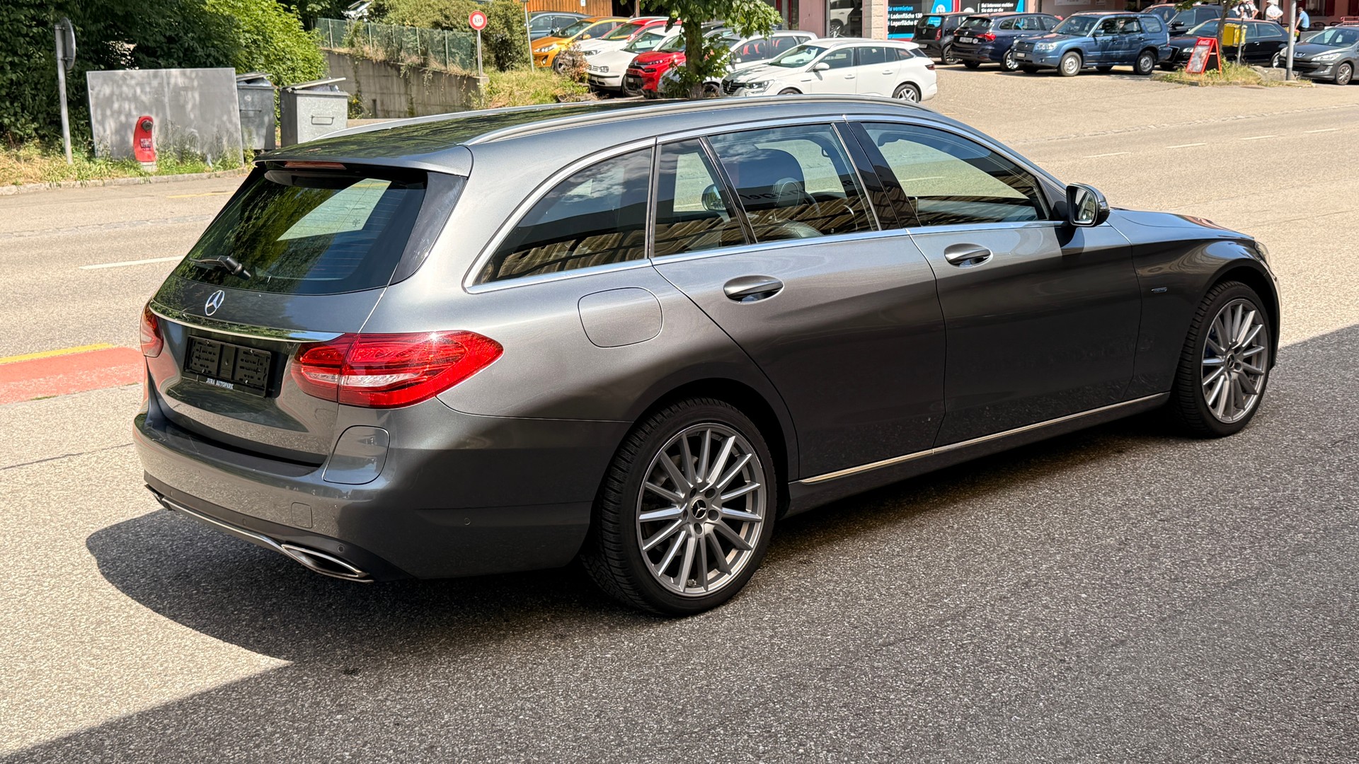 MERCEDES-BENZ C 350 e Avantgarde 7G-Tronic-image-5