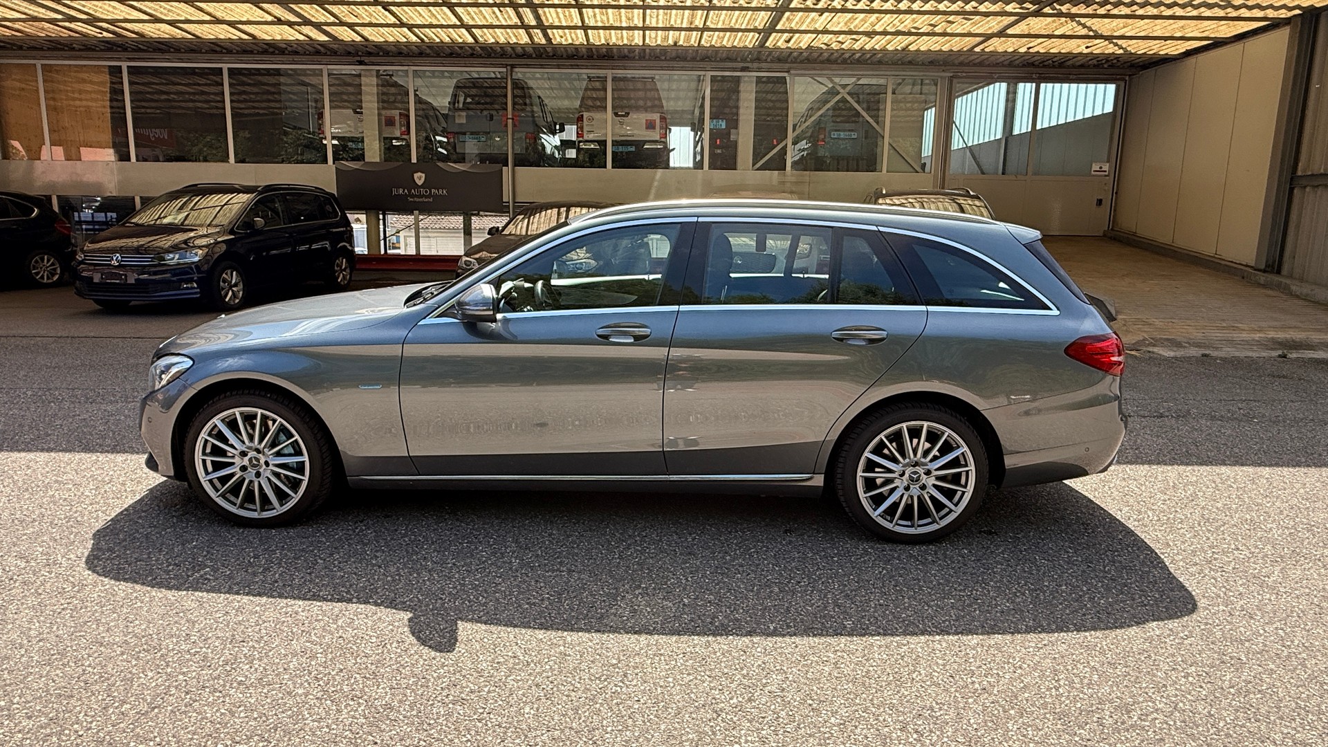 MERCEDES-BENZ C 350 e Avantgarde 7G-Tronic-image-3