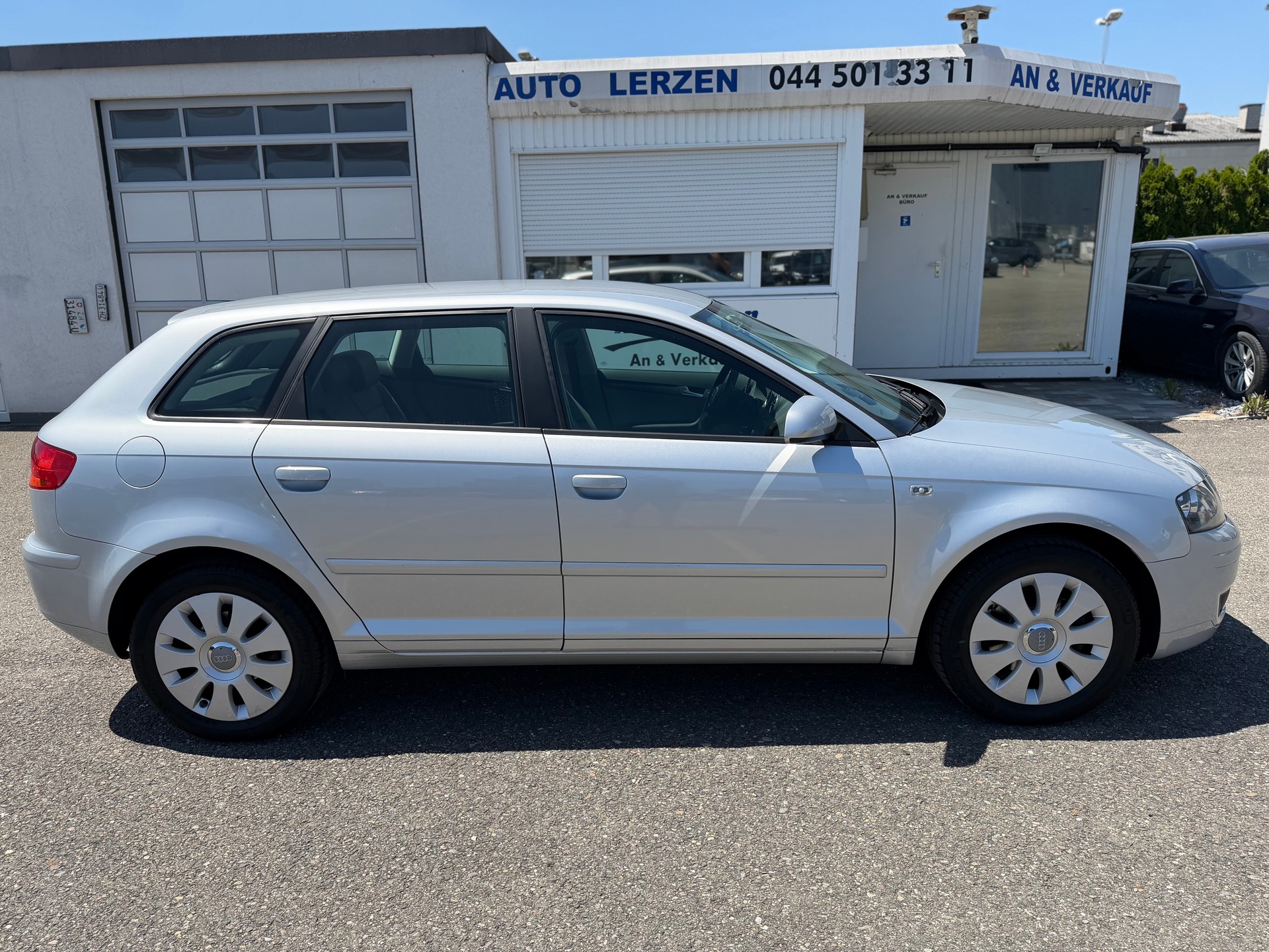 AUDI A3 Sportback 1.8 Turbo FSI Attraction-image-3