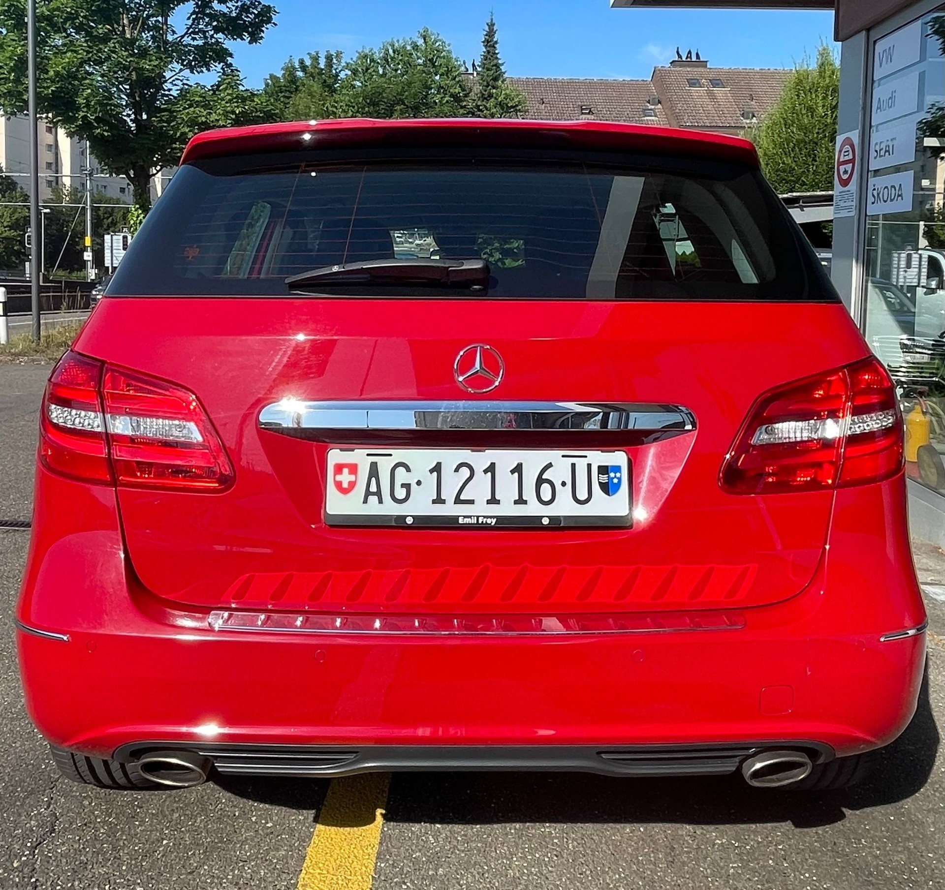 MERCEDES-BENZ B 180 7G-DCT Sport-Paket CH-Auto-image-5
