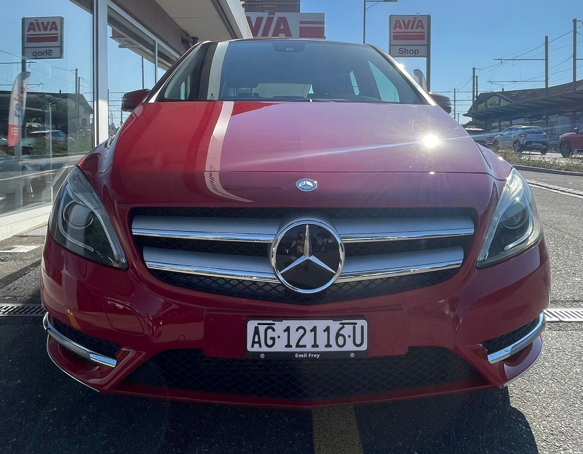MERCEDES-BENZ B 180 7G-DCT Sport-Paket CH-Auto-image-2
