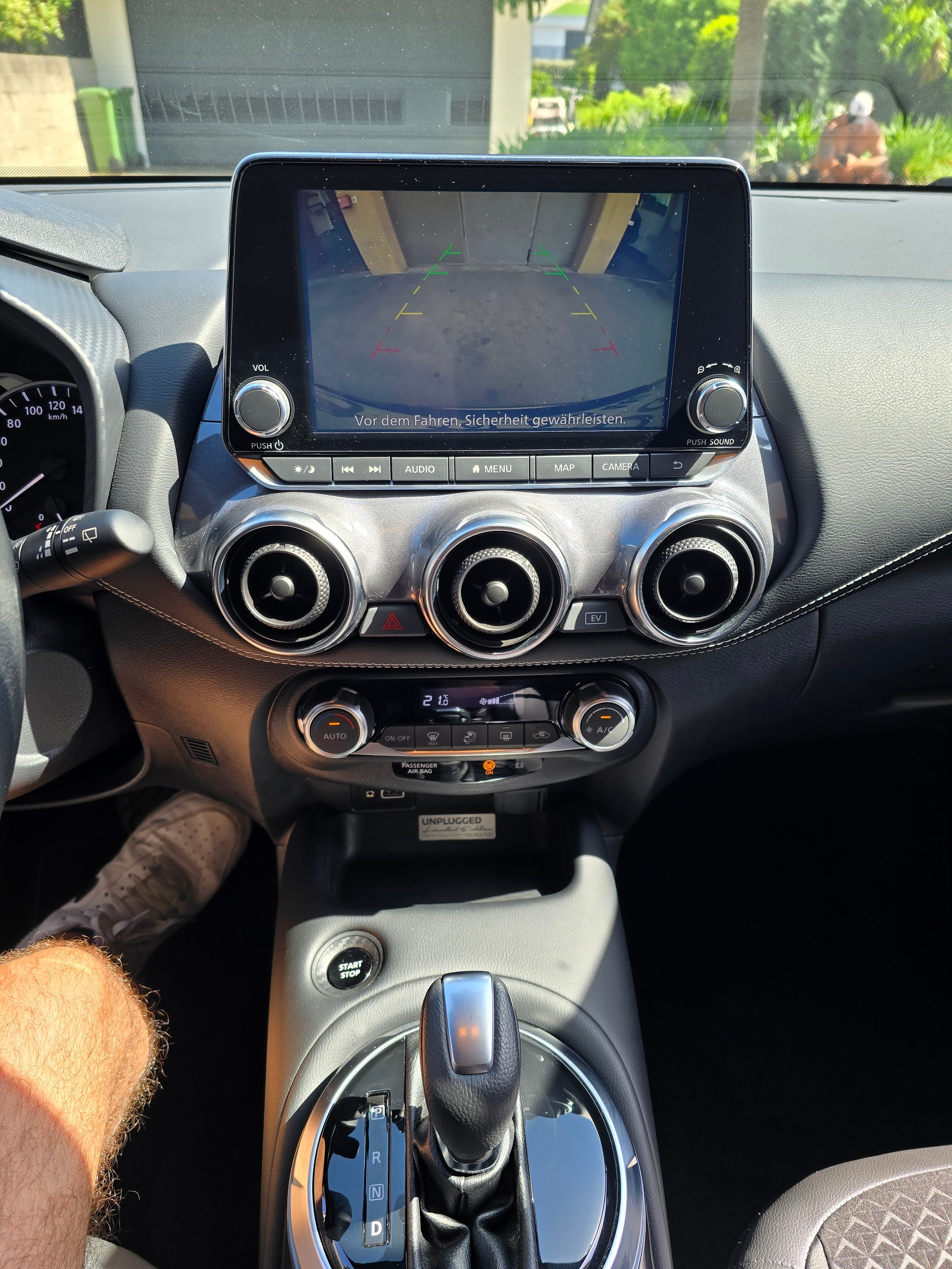 NISSAN Juke 1.6 FHEV Unplugged Limited Edition-image-12