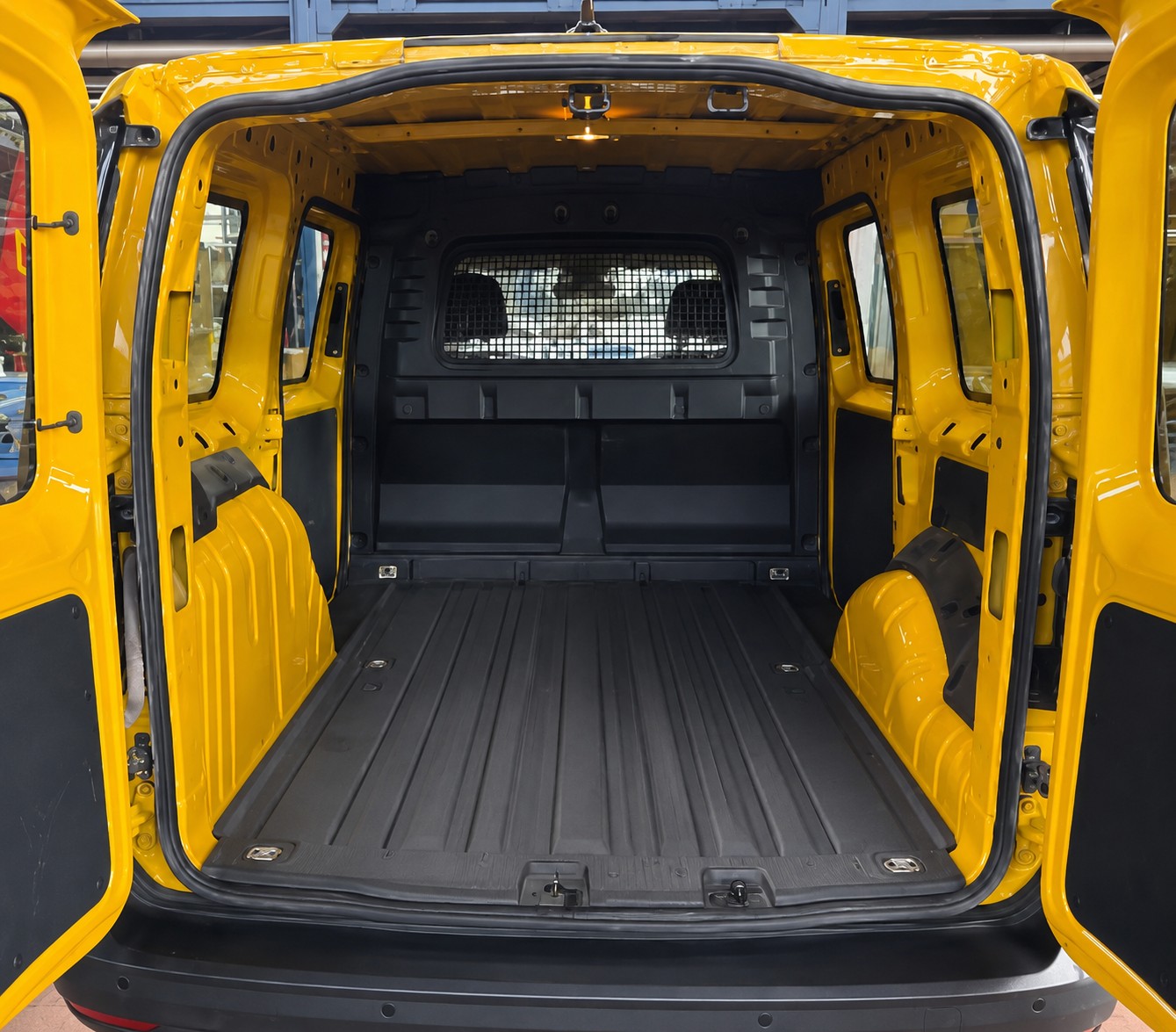 VW Caddy Cargo 2.0TDI Maxi 4Motion ( 122PS )-image-10