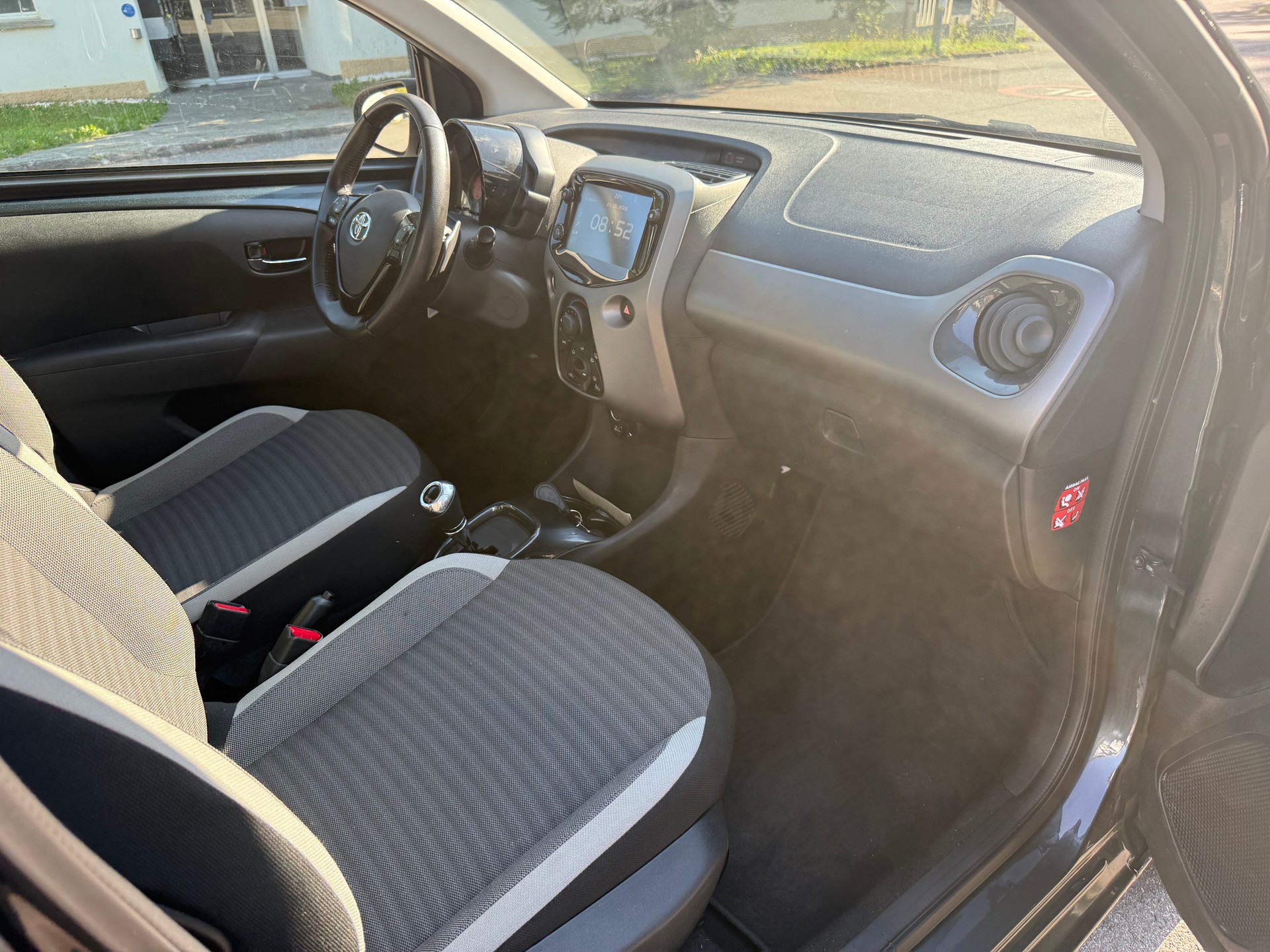 TOYOTA Aygo 1.0 VVT-i x-play X-shift-image-7