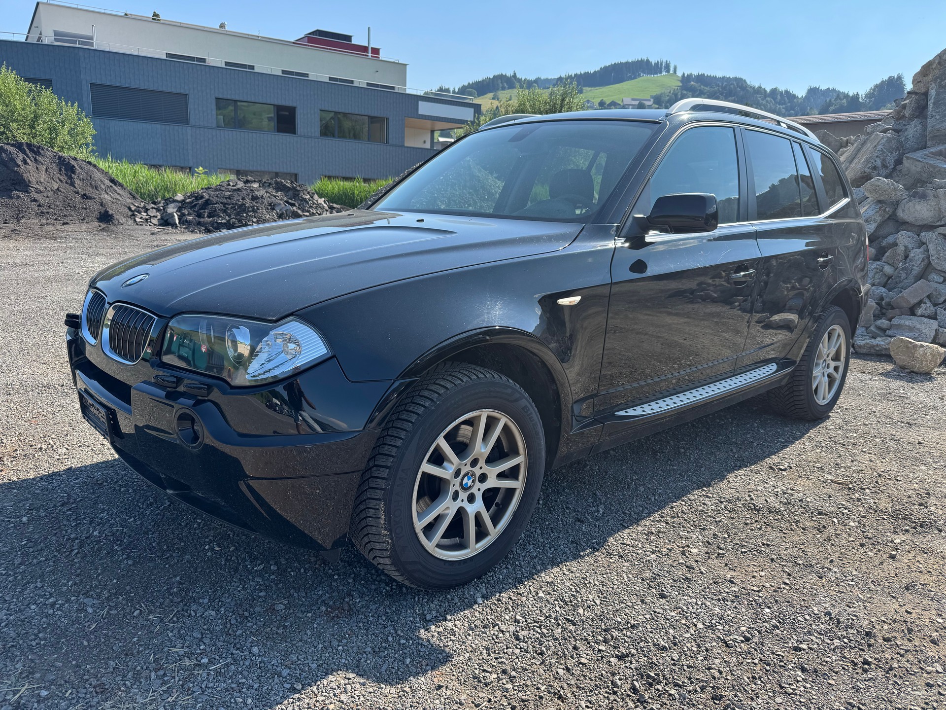 BMW X3 2.5i-image-0