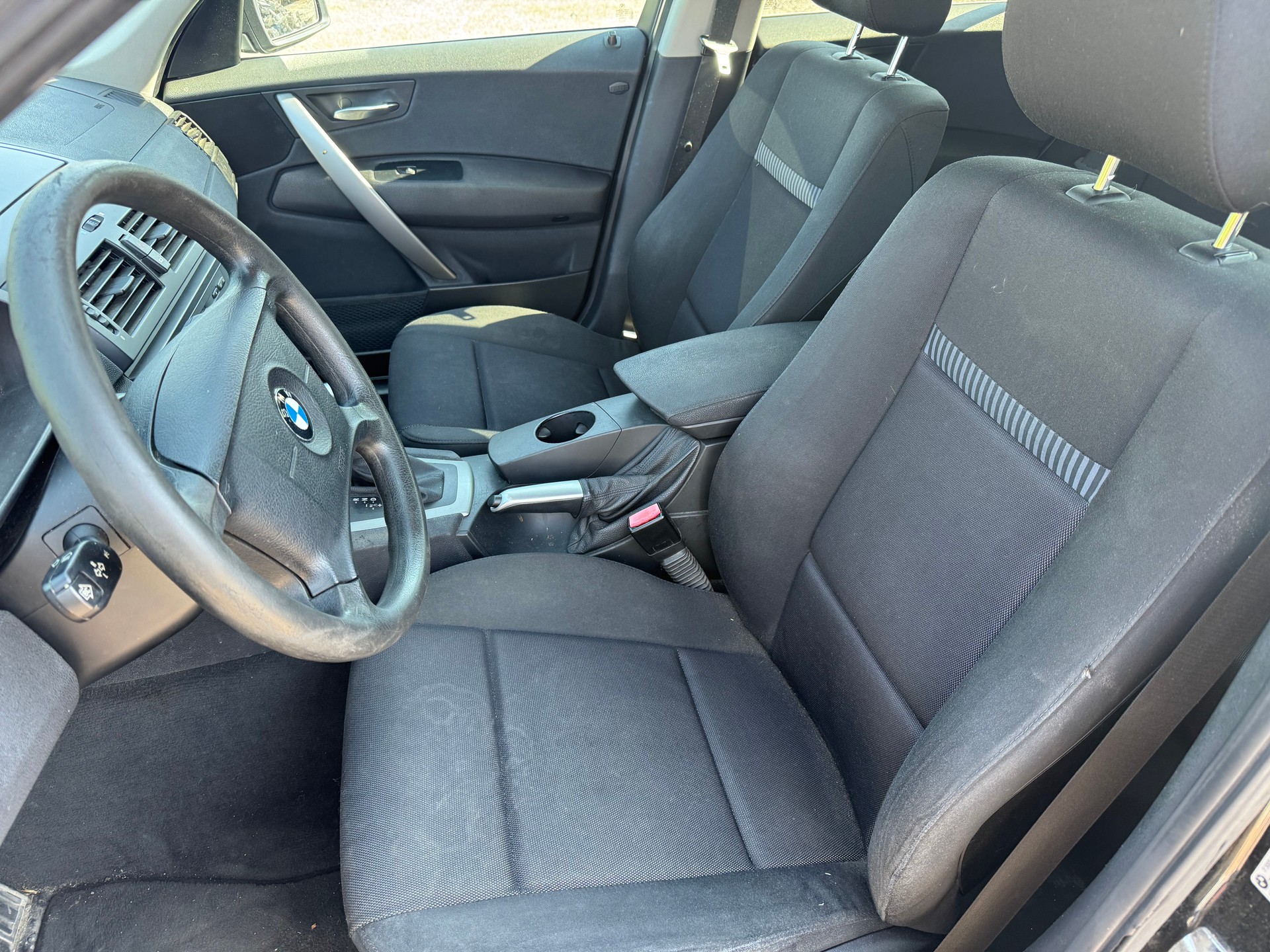 BMW X3 2.5i-image-4
