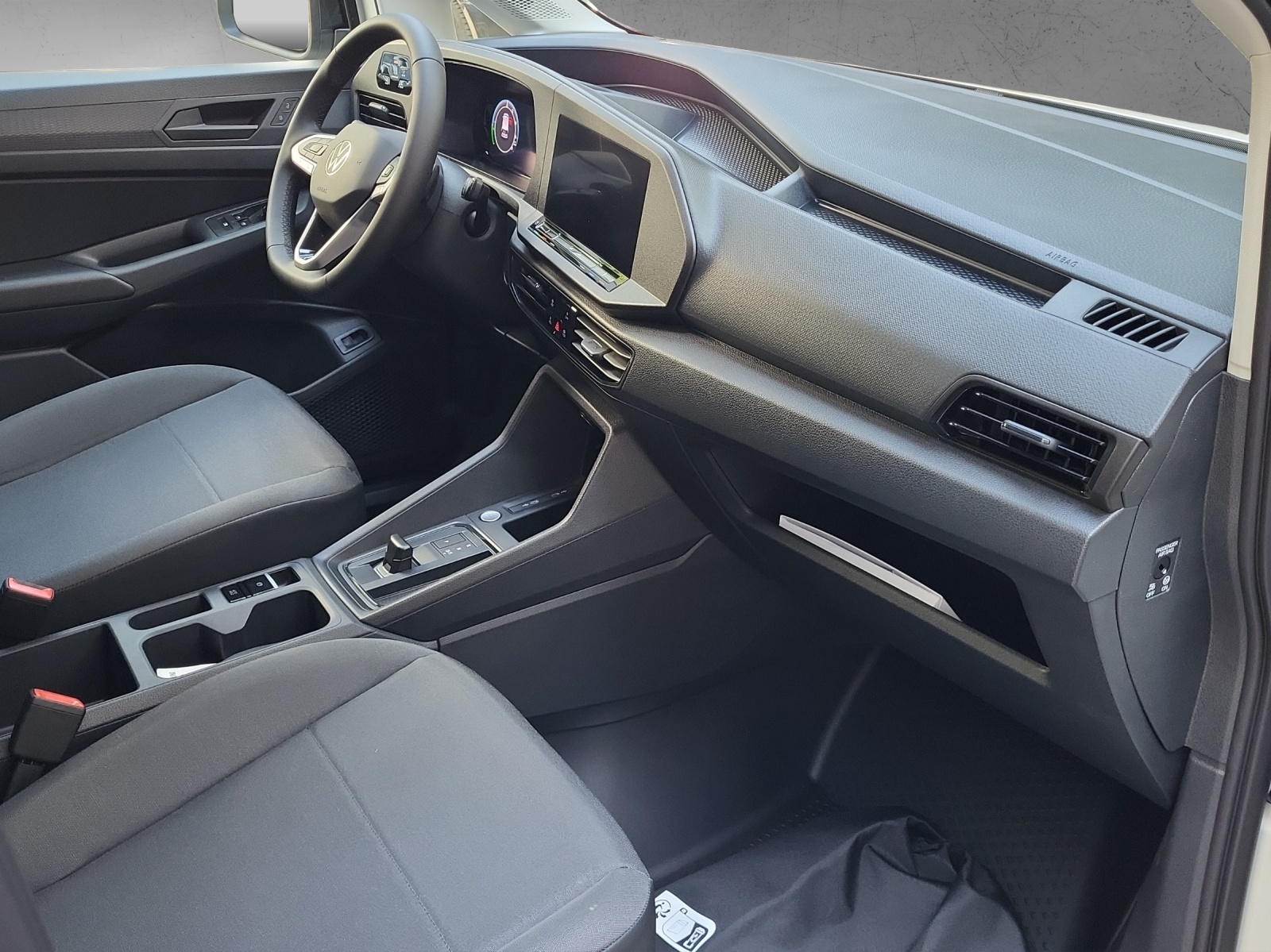 VW Caddy Cargo Entry PHEV Plug-In Hybrid DSG-image-9
