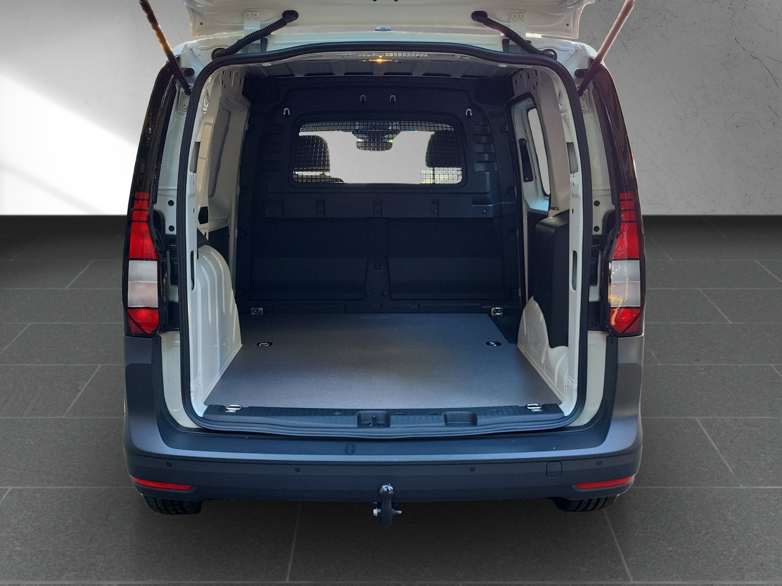 VW Caddy Cargo Entry PHEV Plug-In Hybrid DSG-image-16