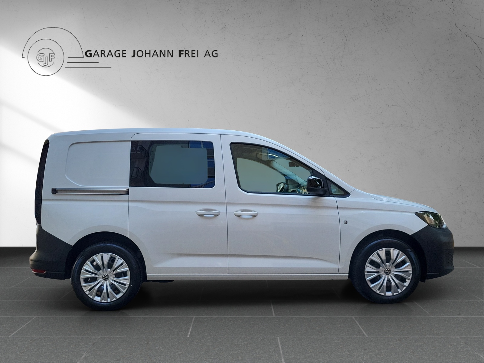 VW Caddy Cargo Entry PHEV Plug-In Hybrid DSG-image-5