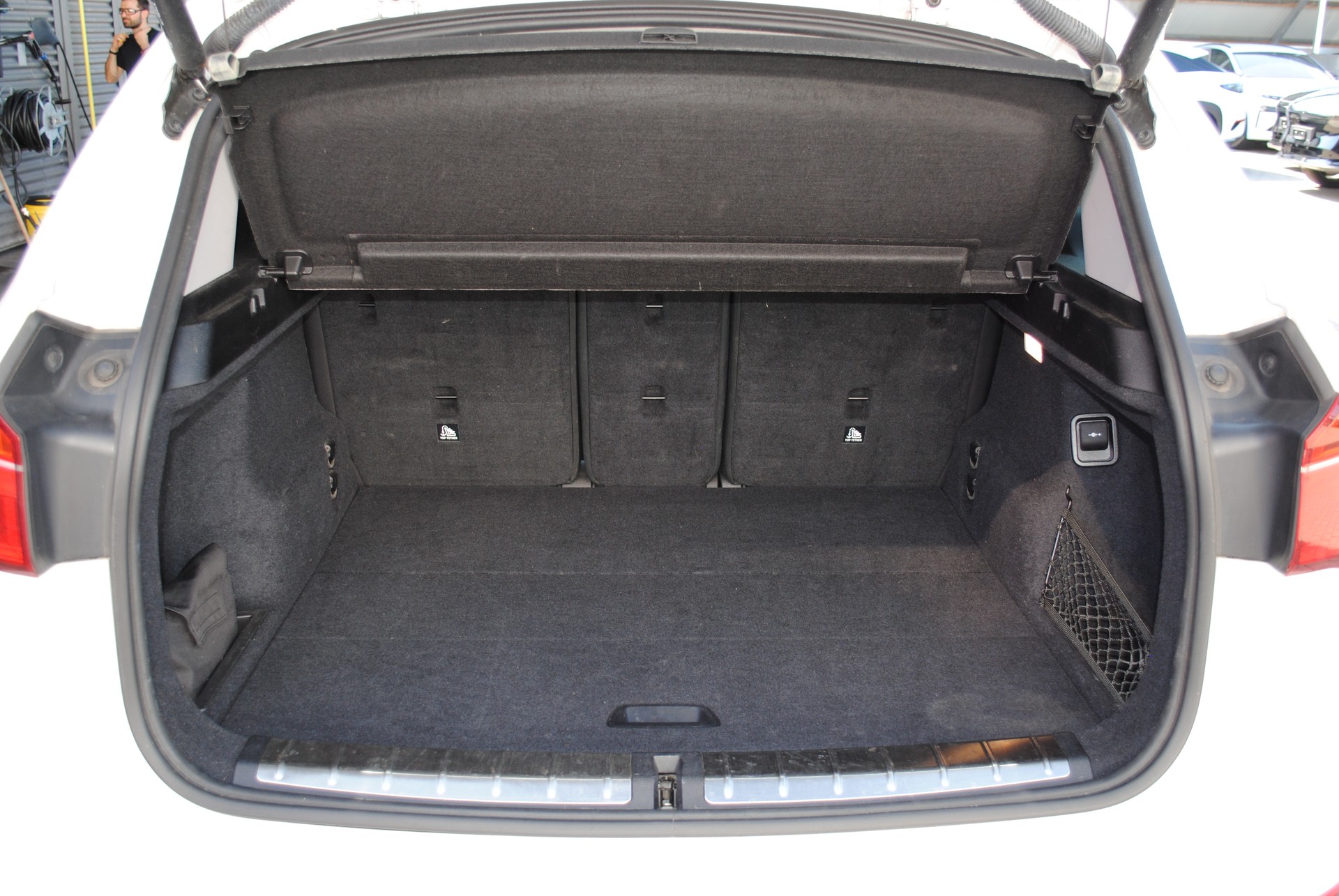 BMW X1 xDrive 20i xLine Steptronic-image-16