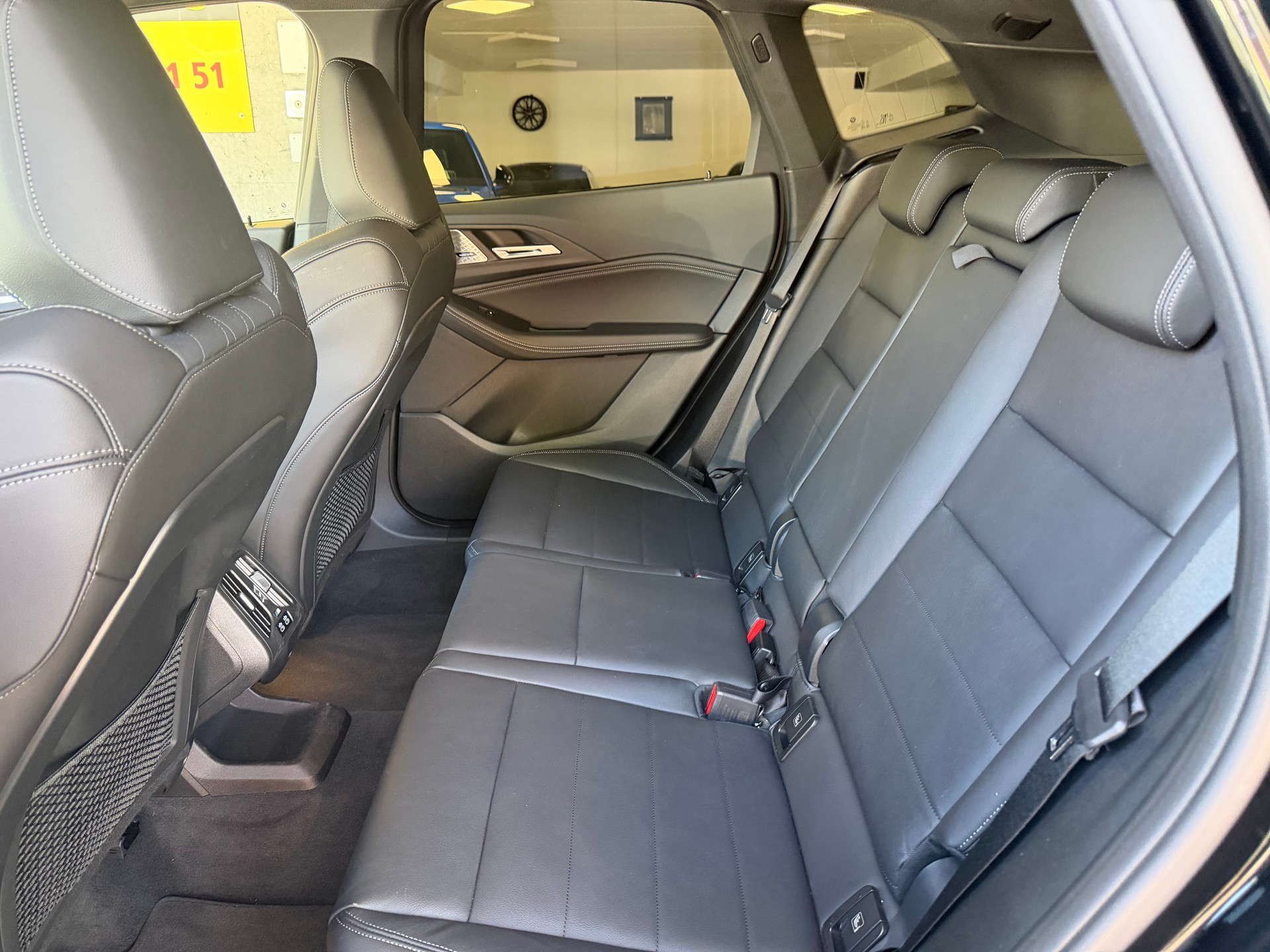 BMW 220i Active Tourer M Sport DKG-image-7