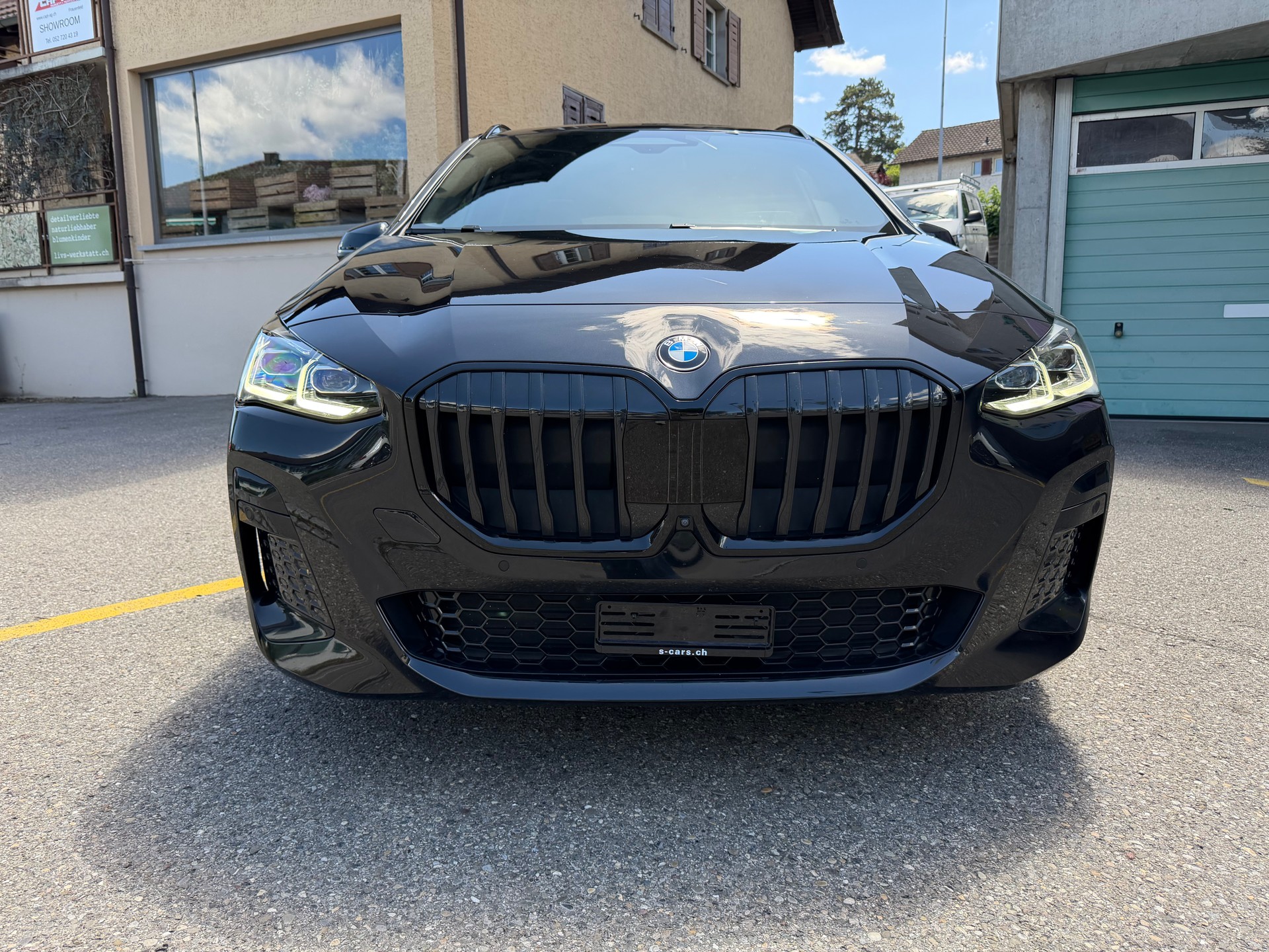BMW 220i Active Tourer M Sport DKG-image-3