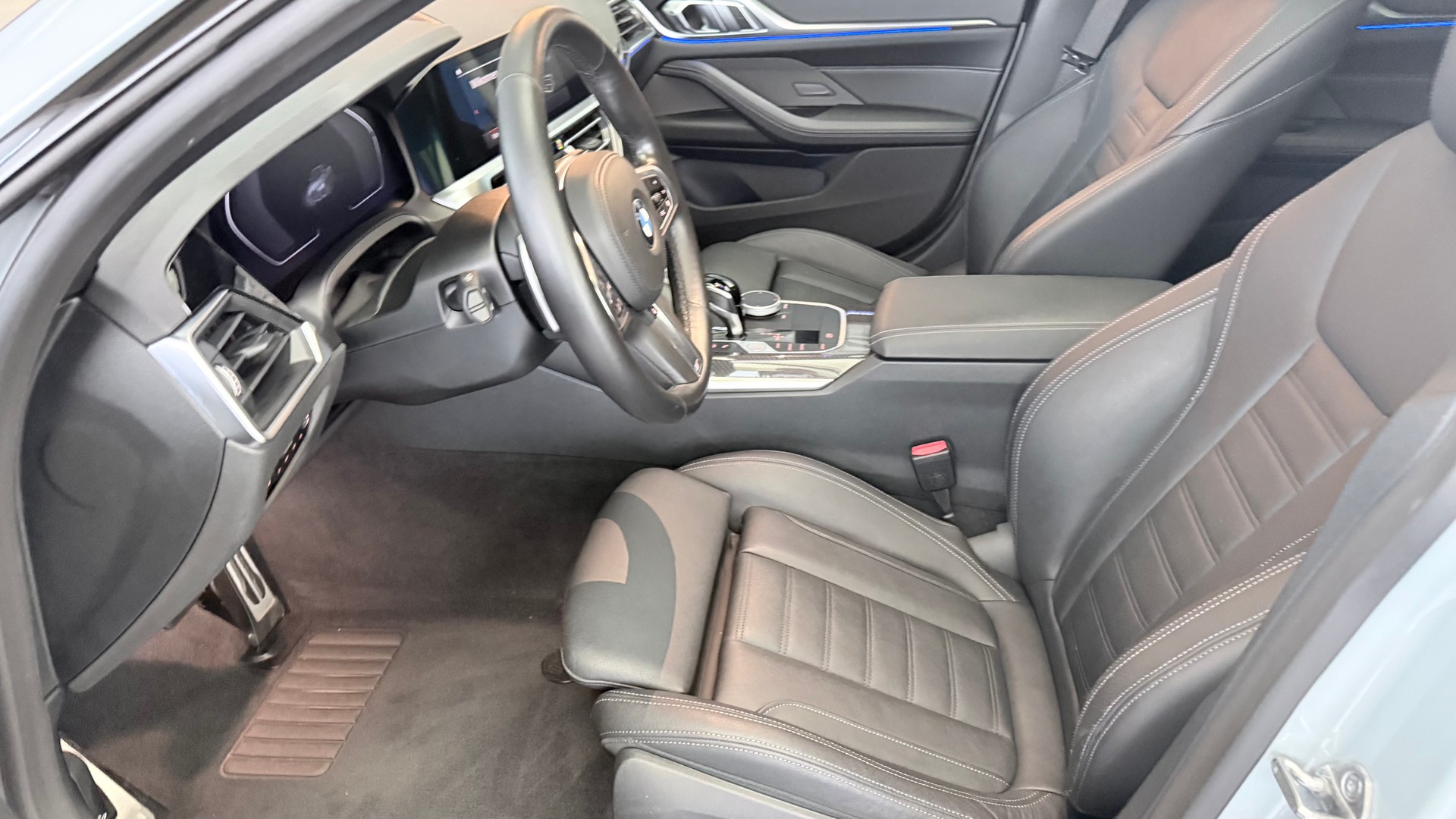 BMW M440i xDrive Gran Coupé-image-10