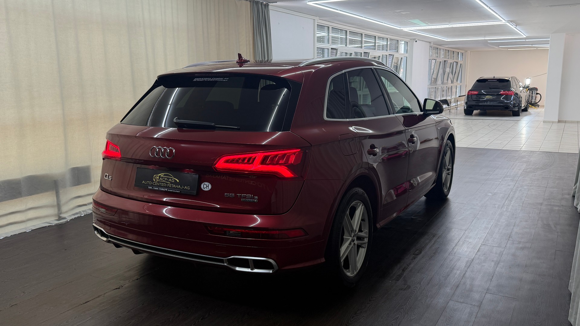 AUDI Q5 55 TFSI e sport quattro-image-3