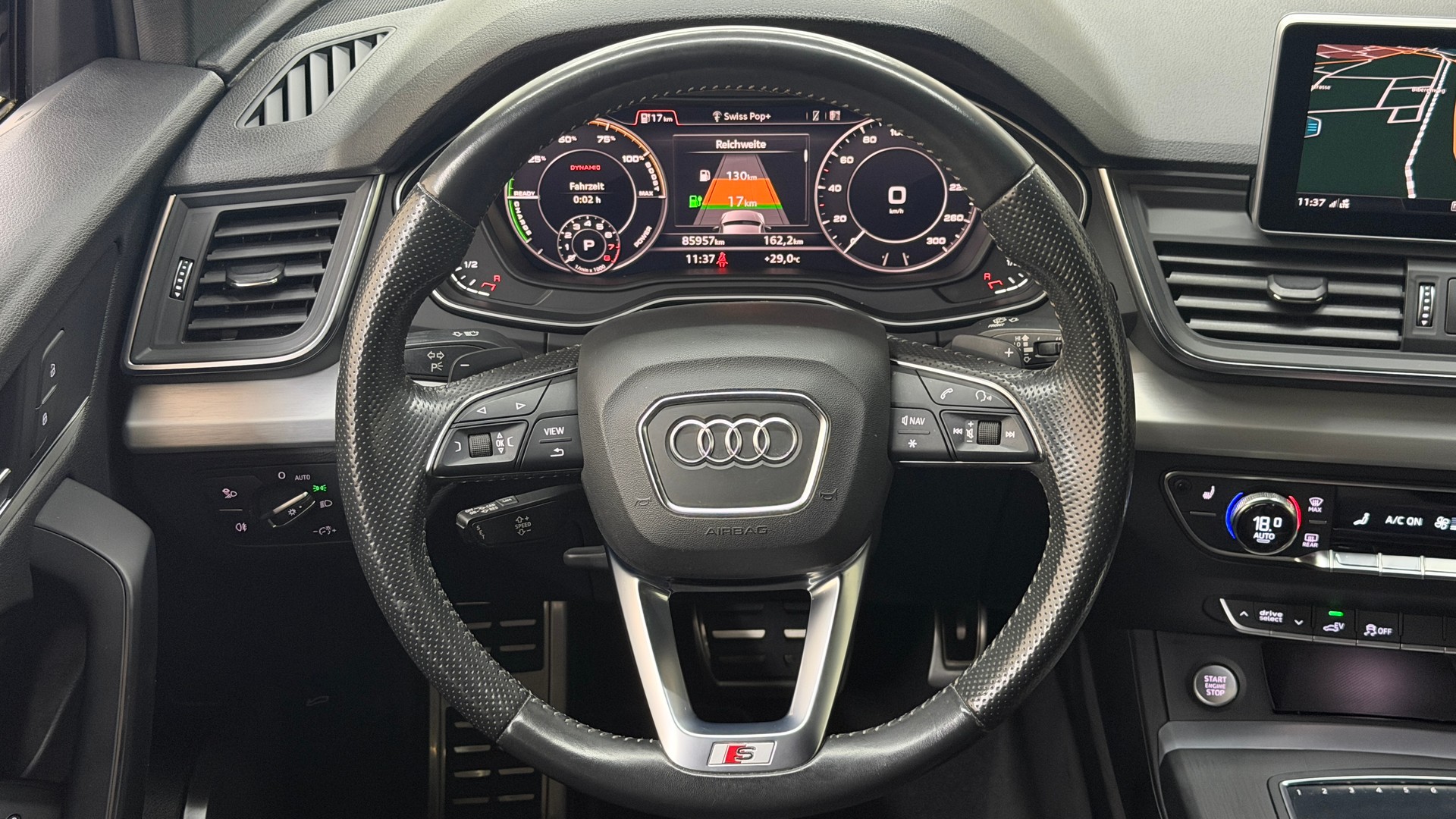 AUDI Q5 55 TFSI e sport quattro-image-9