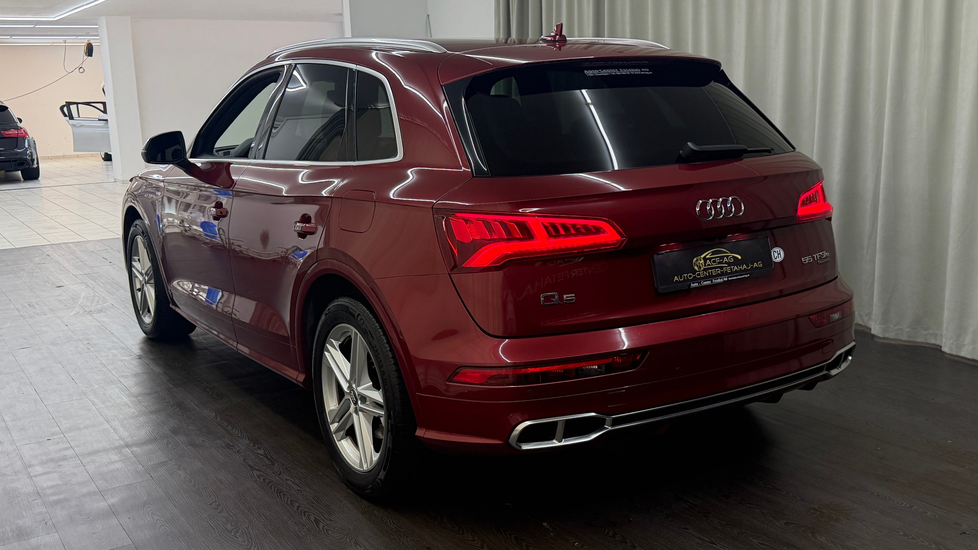 AUDI Q5 55 TFSI e sport quattro-image-5