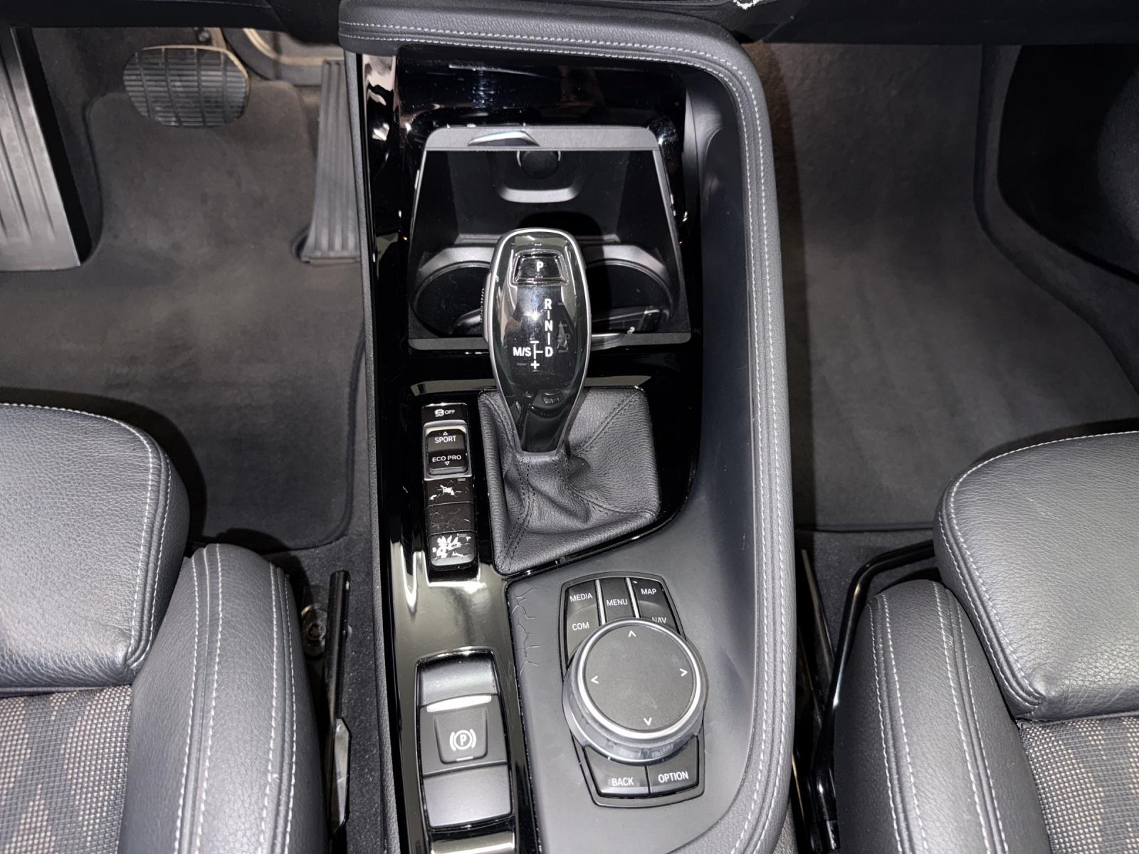 BMW X1 20i xDrive XLine-image-16