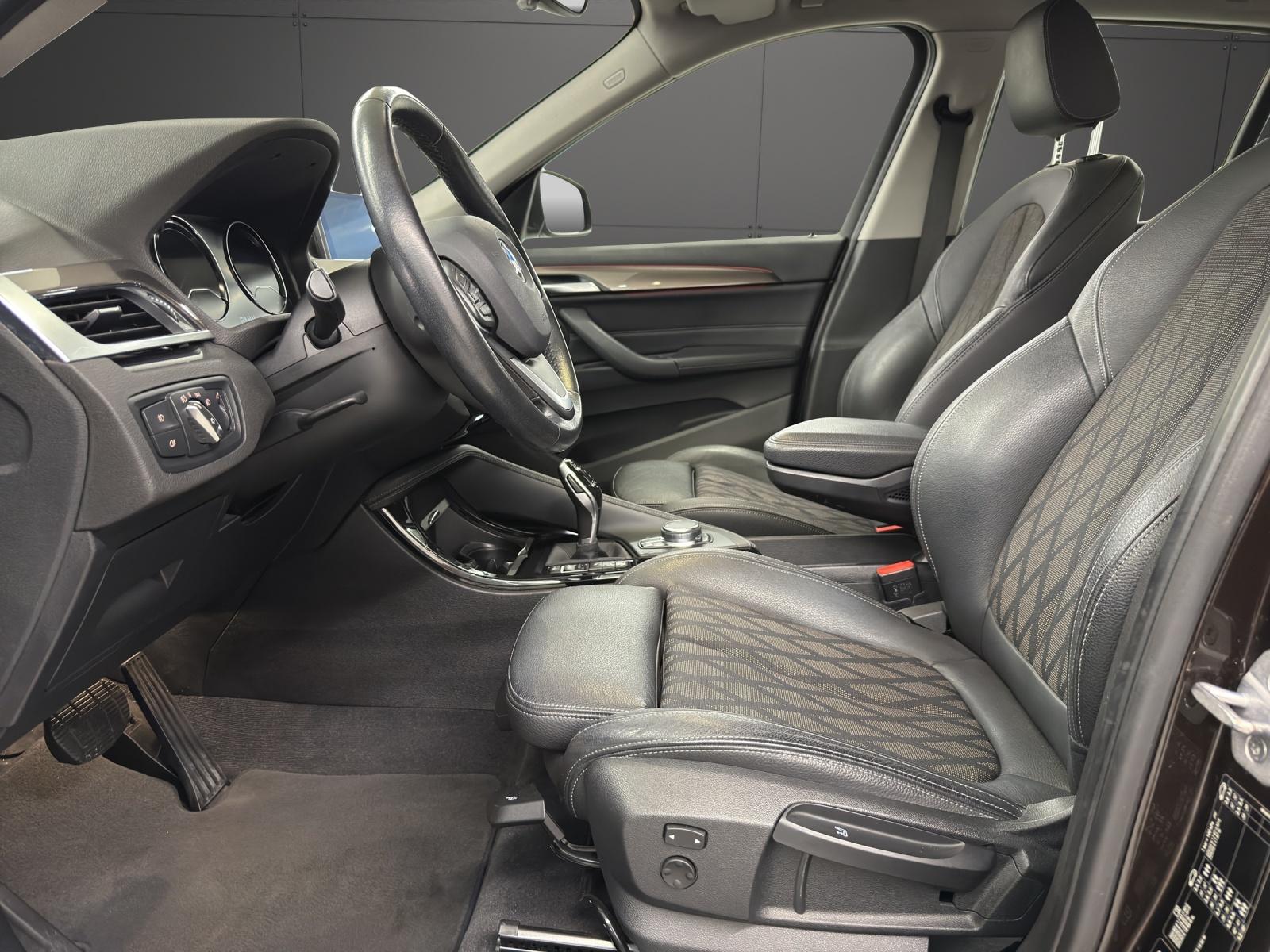 BMW X1 20i xDrive XLine-image-6
