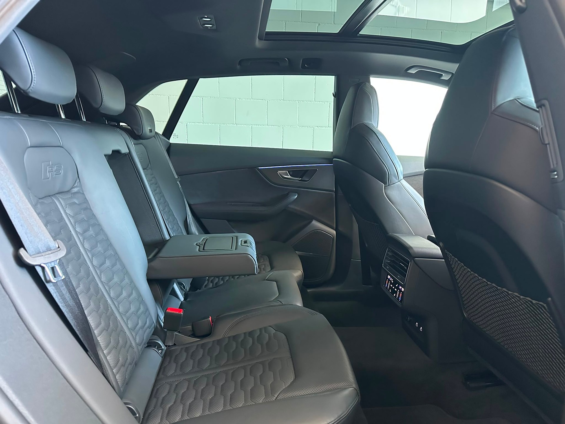 AUDI RSQ8 performance quattro-image-10