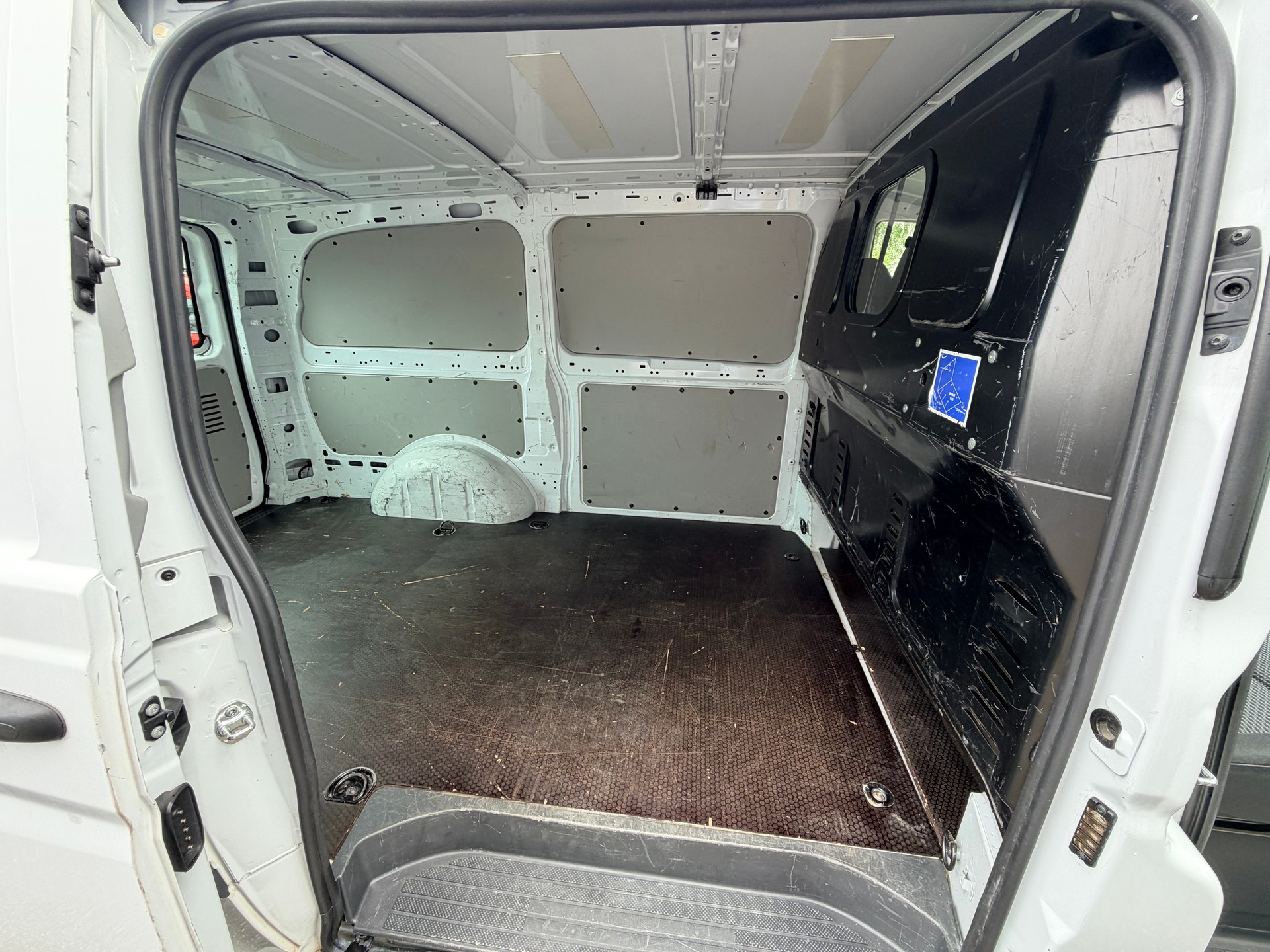 MERCEDES-BENZ Vito 113 CDI Blue Efficiency L-image-10