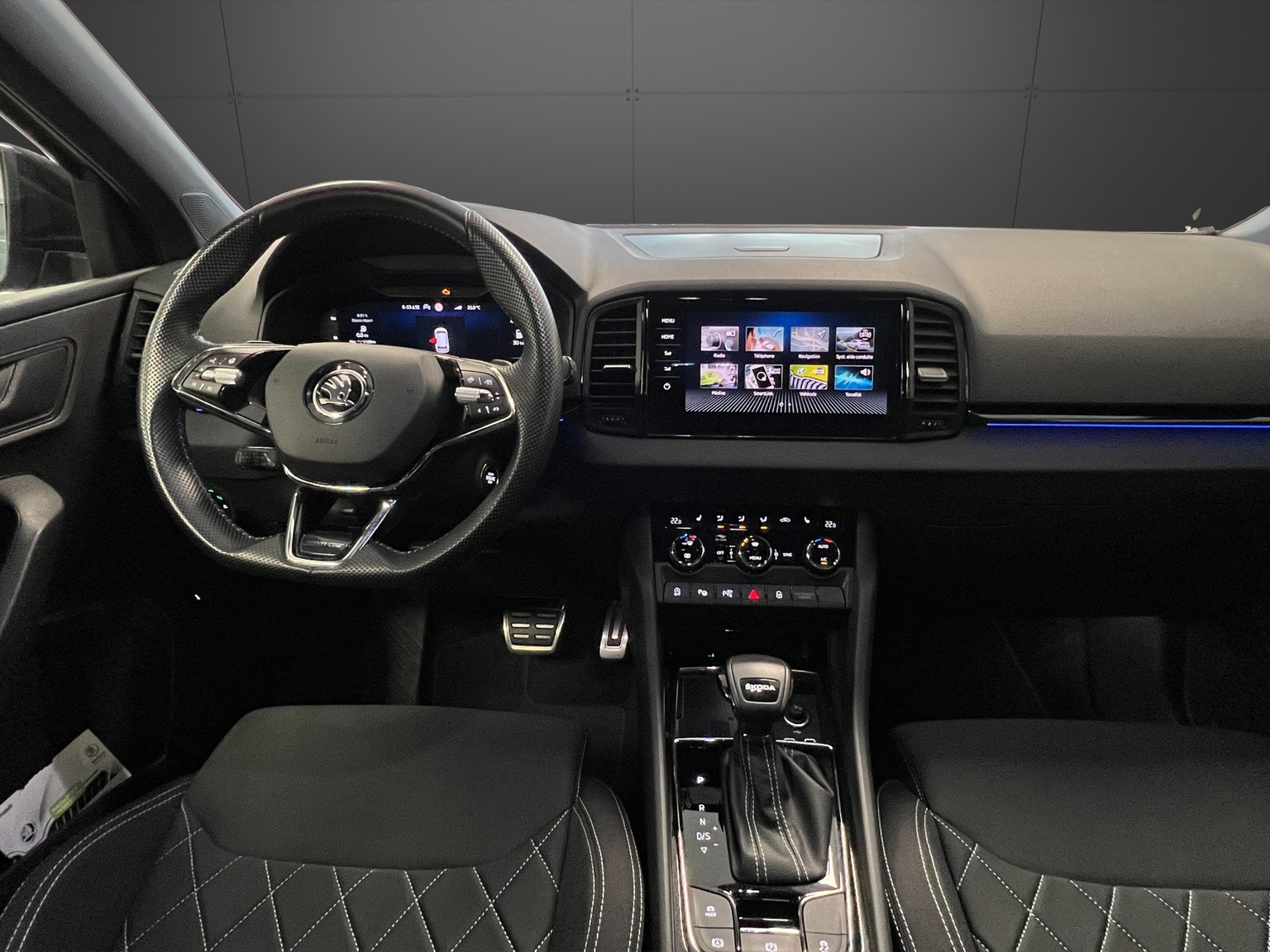 SKODA Karoq 1.5 TSI SportLine DSG-image-9