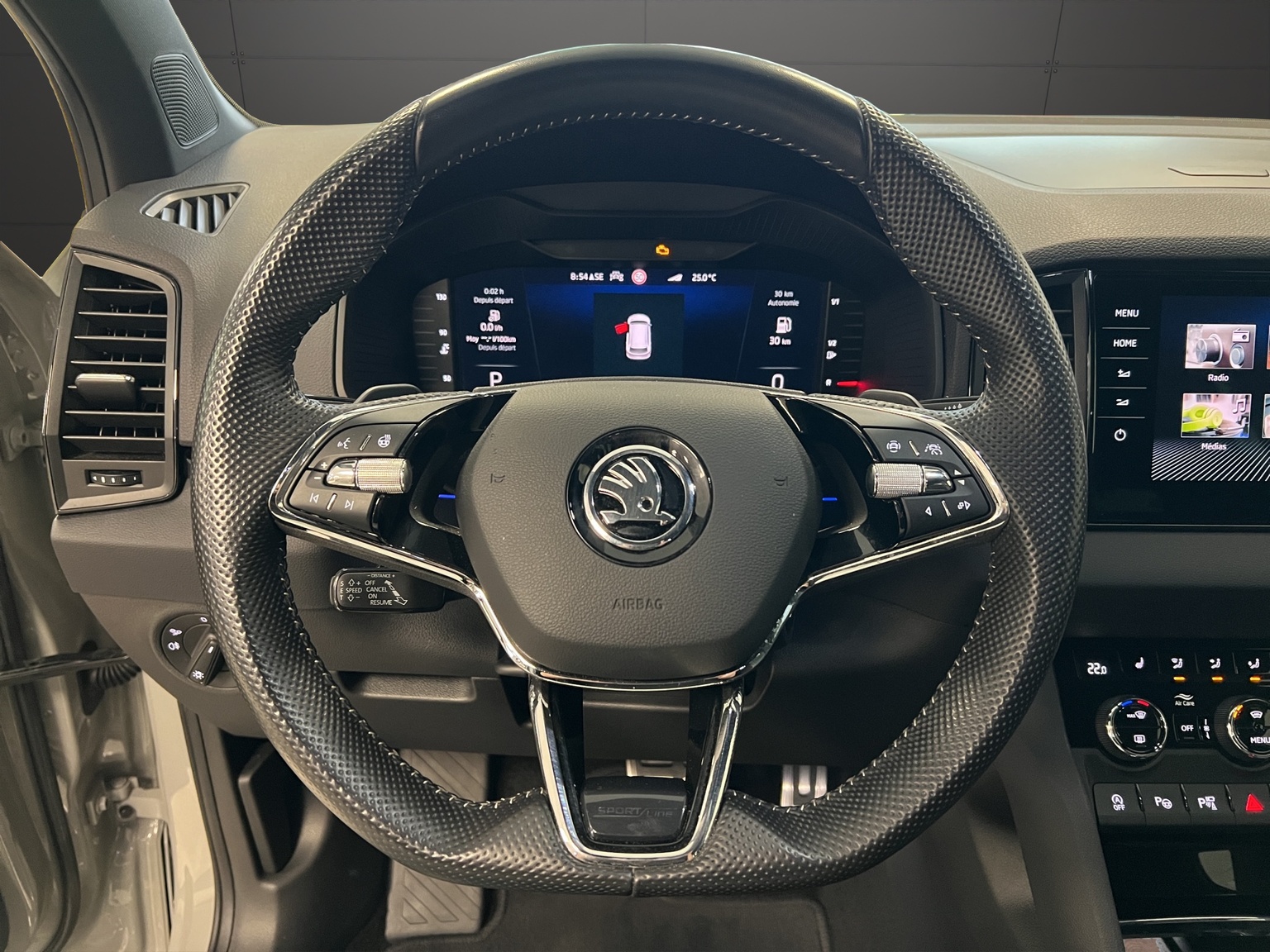 SKODA Karoq 1.5 TSI SportLine DSG-image-6