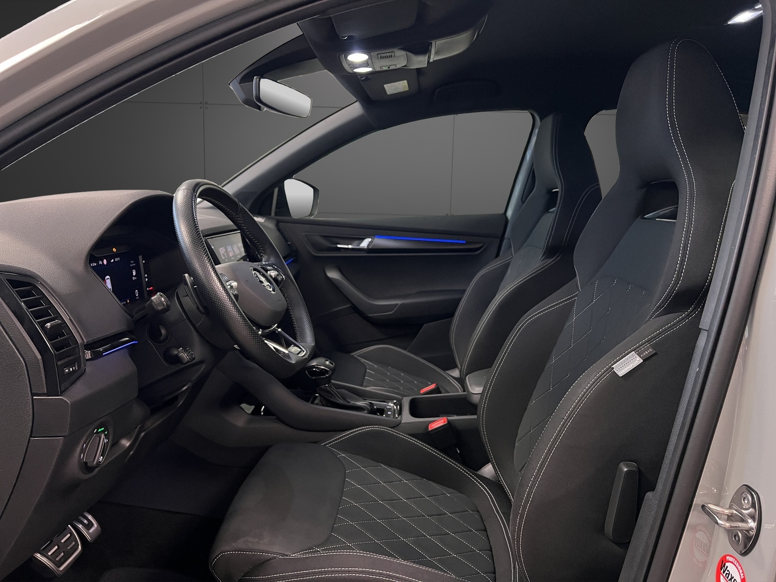 SKODA Karoq 1.5 TSI SportLine DSG-image-5