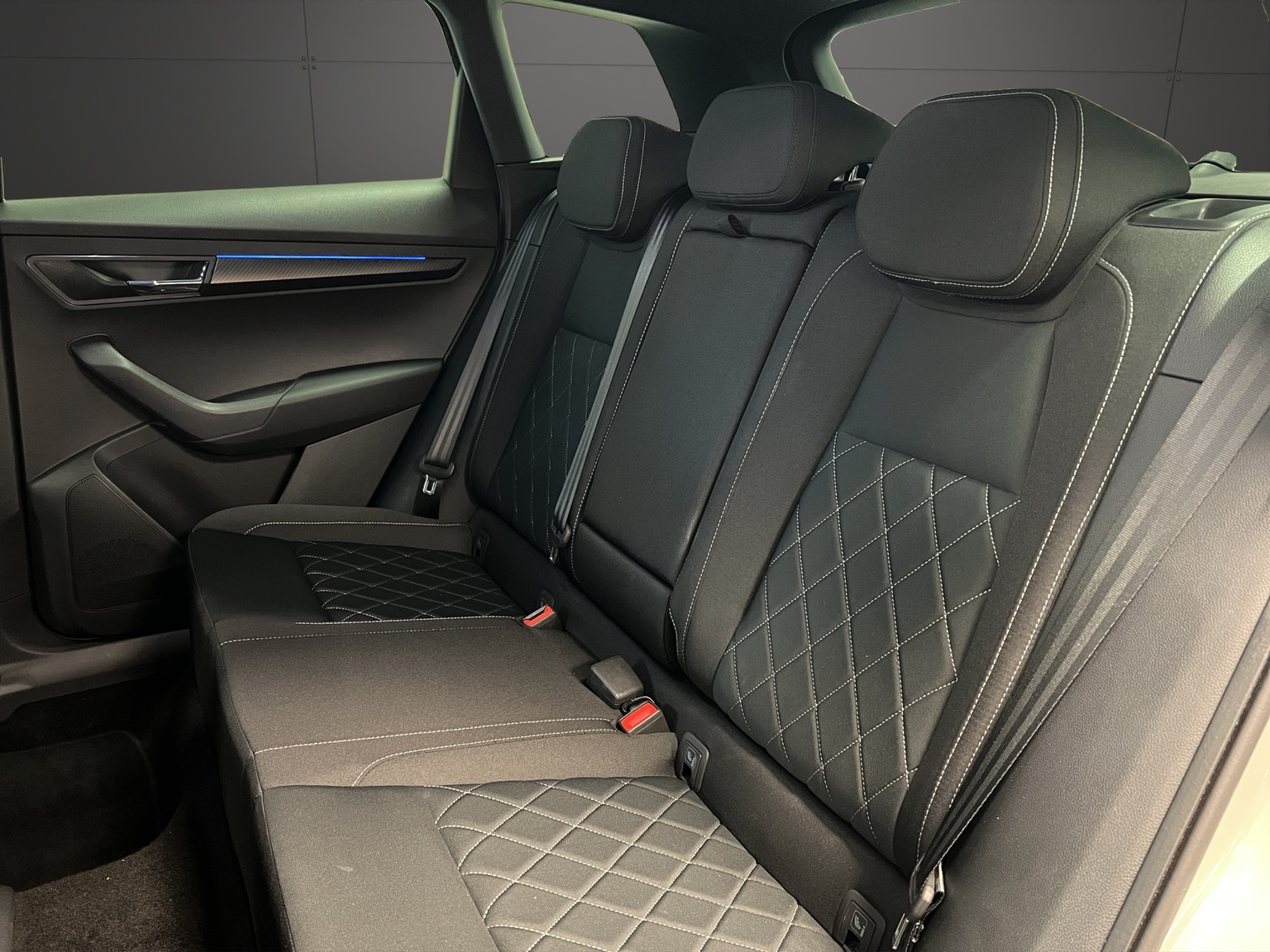 SKODA Karoq 1.5 TSI SportLine DSG-image-8