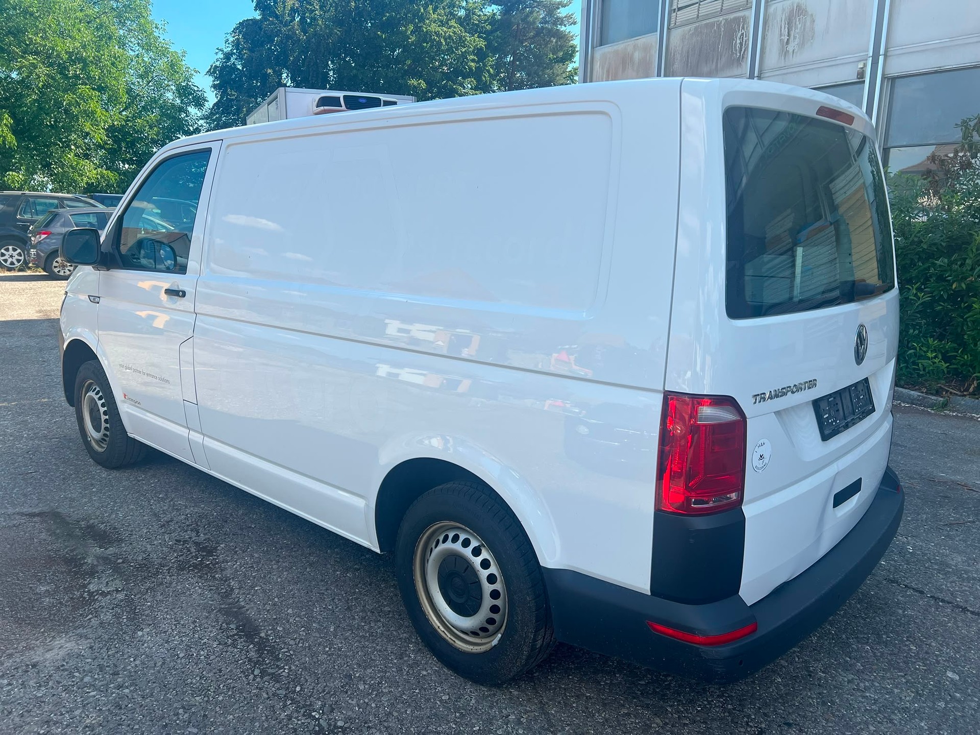 VW T6.1 2.0 TDI Entry-image-5