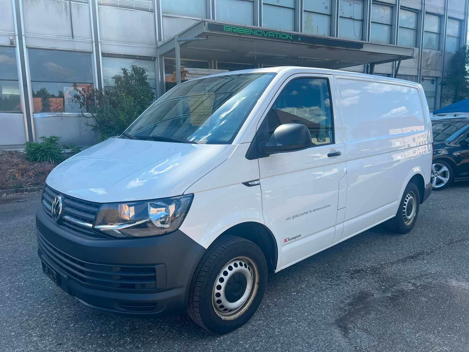 VW T6.1 2.0 TDI Entry-image-1