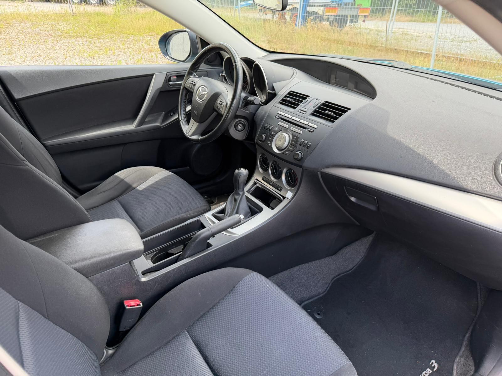 MAZDA 3 1.6 16V Confort-image-8