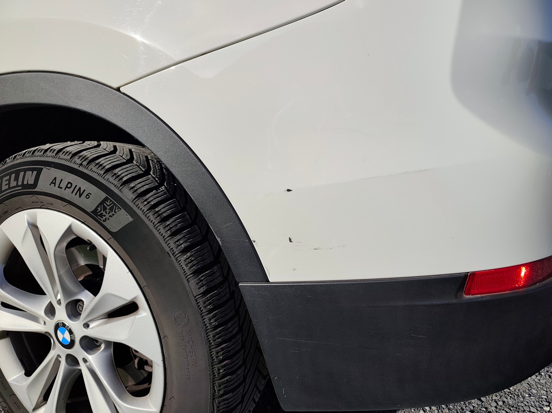 BMW 25e xDrive-image-4