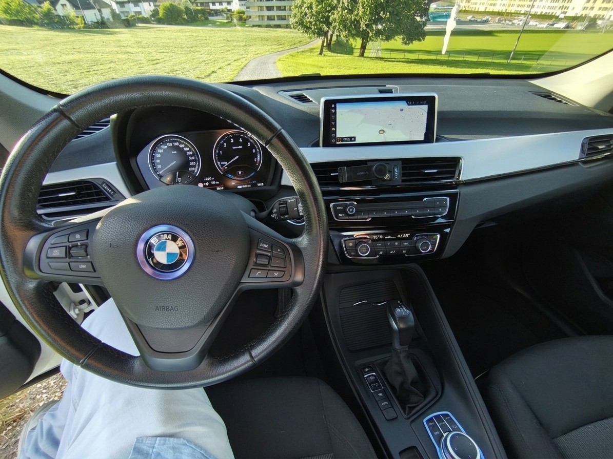 BMW 25e xDrive-image-5