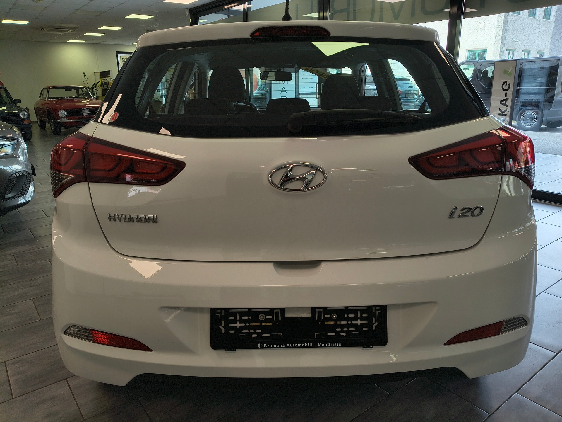 HYUNDAI i20 1.2 Pica-image-3