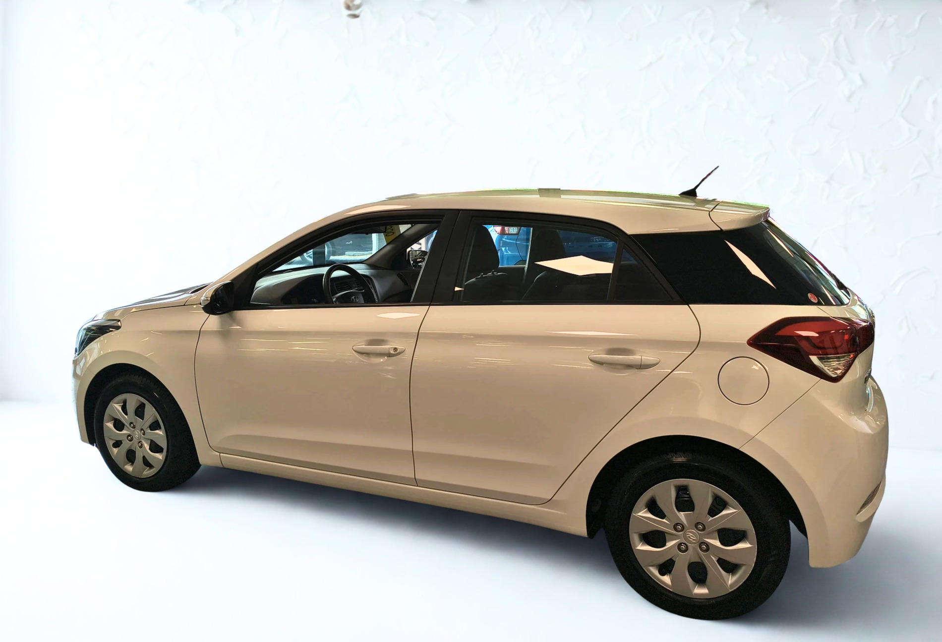 HYUNDAI i20 1.2 Pica-image-1