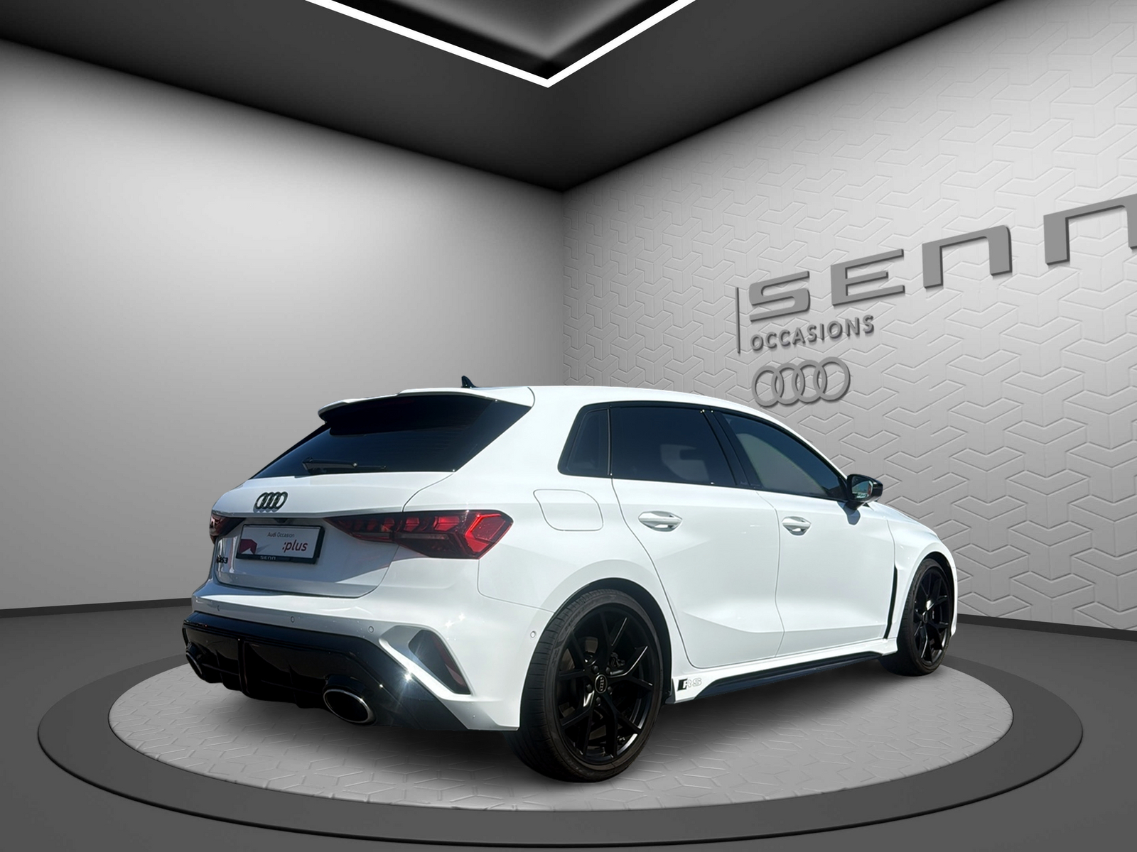 AUDI RS3 Sportback 2.5 TSI quattro S-tronic-image-5