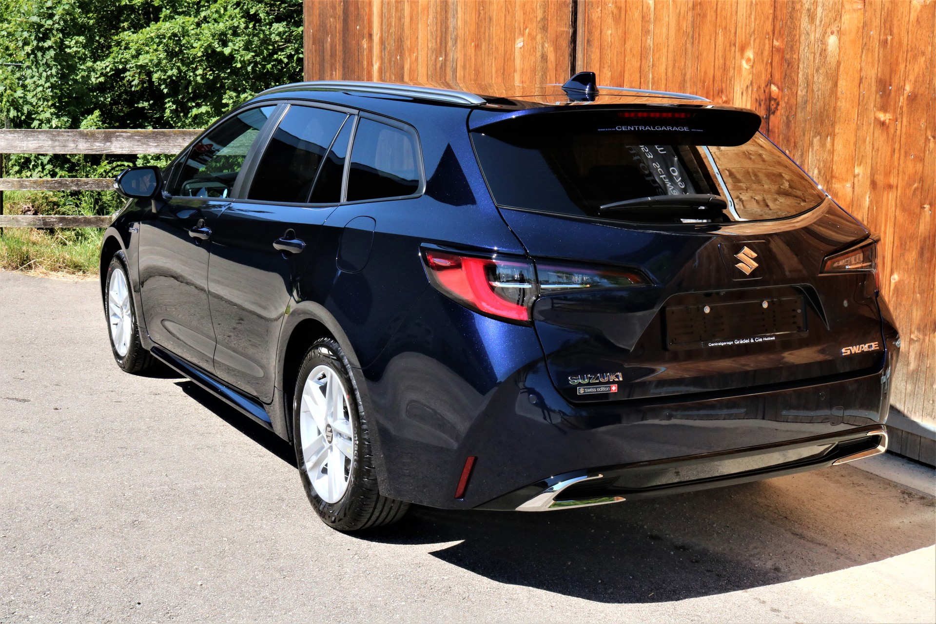 SUZUKI Swace 1.8 Hybrid Compact Top E-CVT-image-2