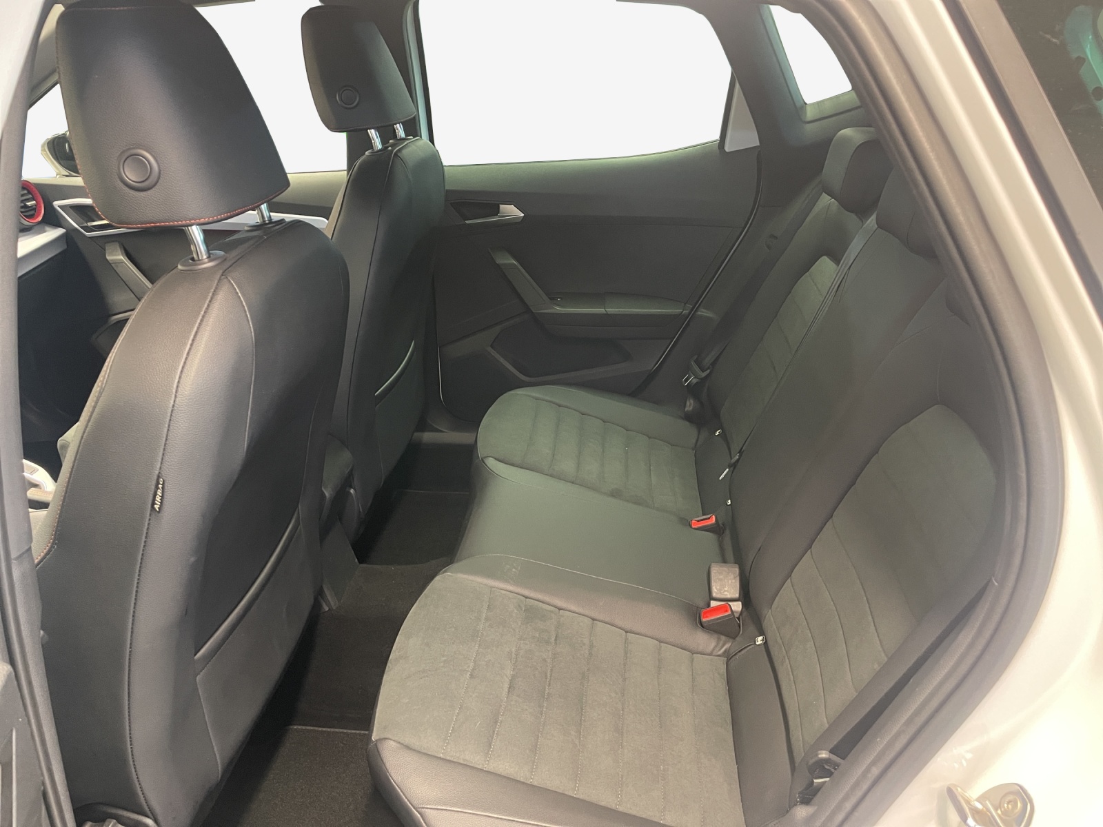SEAT Arona 1.0 TSI Eco Hola FR DSG-image-11