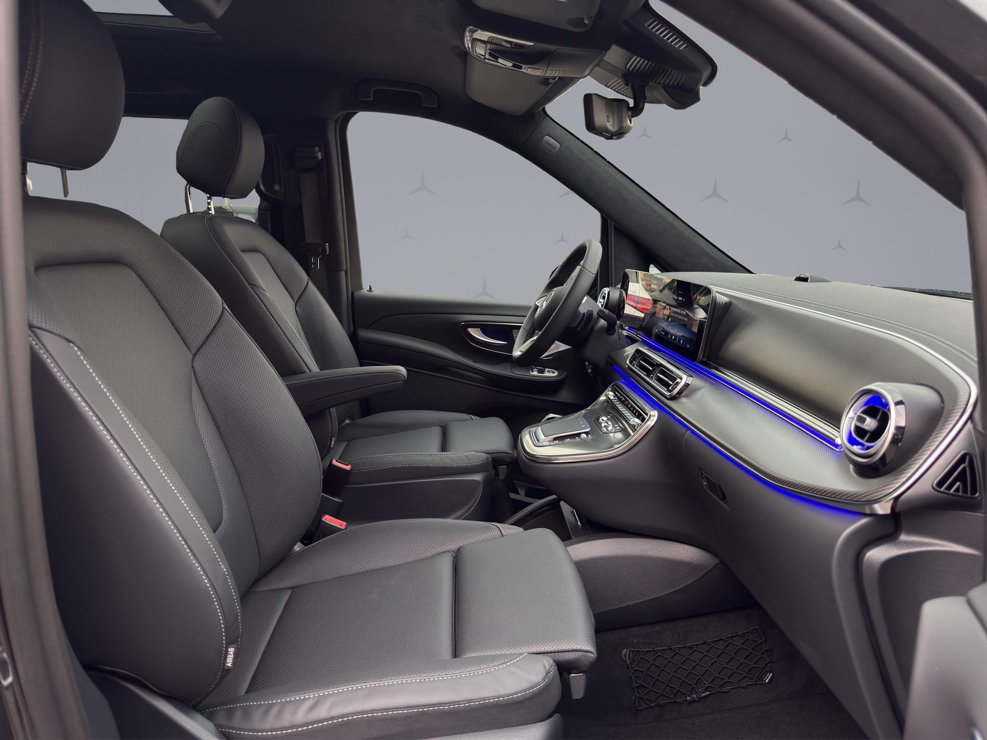 MERCEDES-BENZ V 300 d Exclusive lang Van-image-15