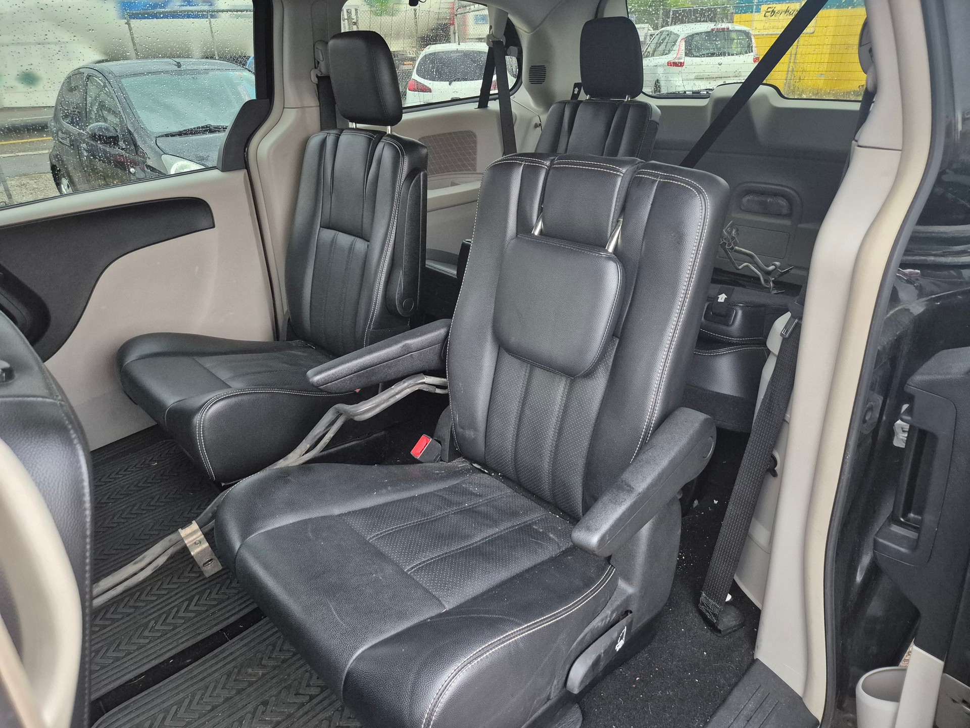 LANCIA VOYAGER-image-10