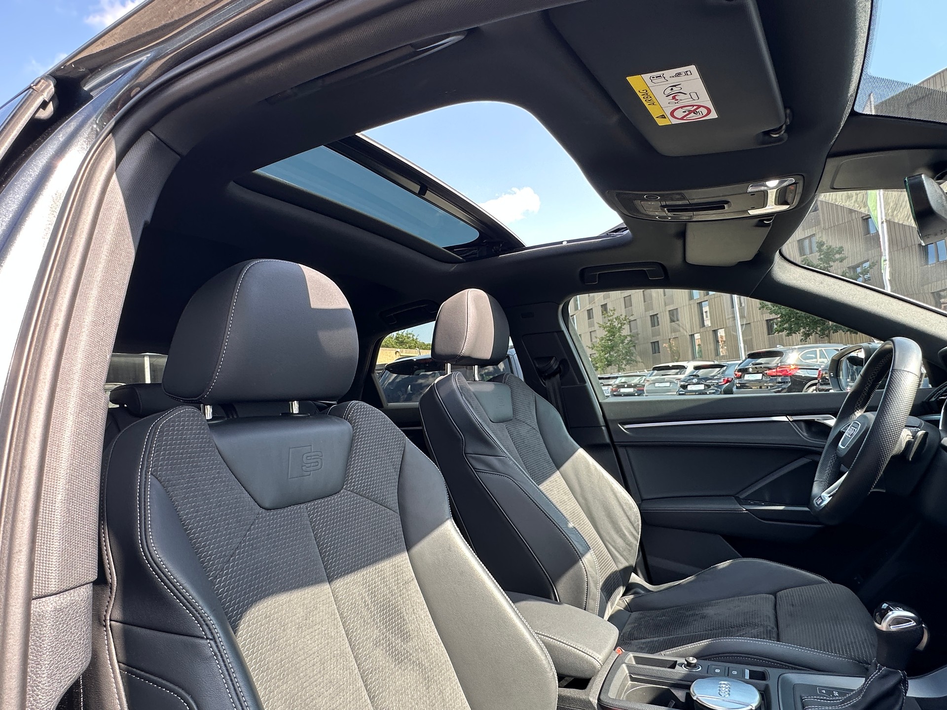 AUDI Q3 Sportback 45 TFSI e S line S-tronic-image-17