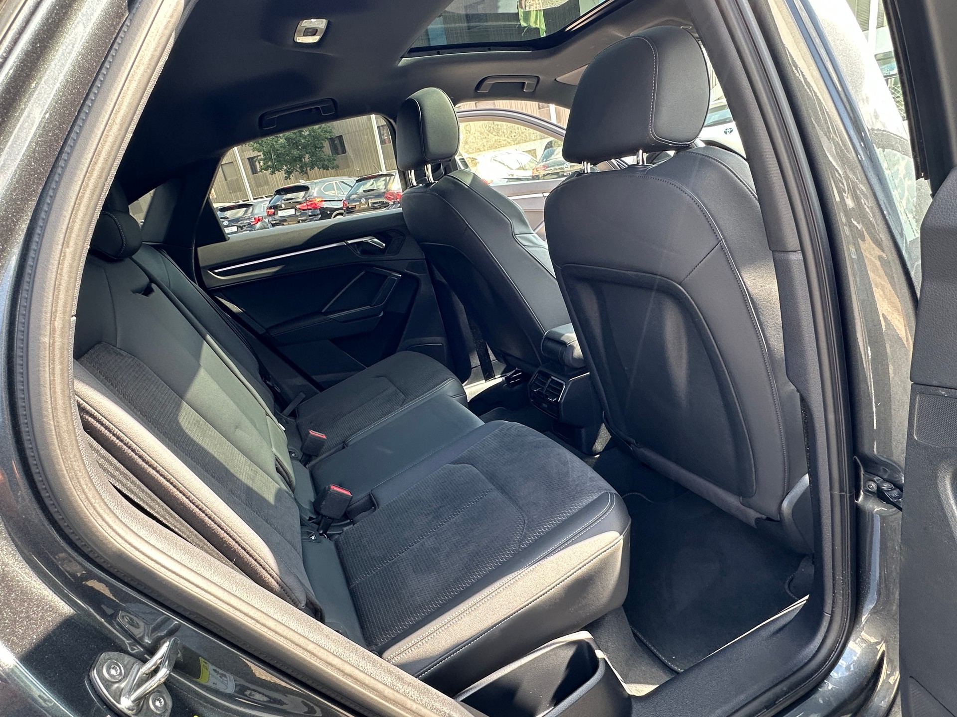 AUDI Q3 Sportback 45 TFSI e S line S-tronic-image-15