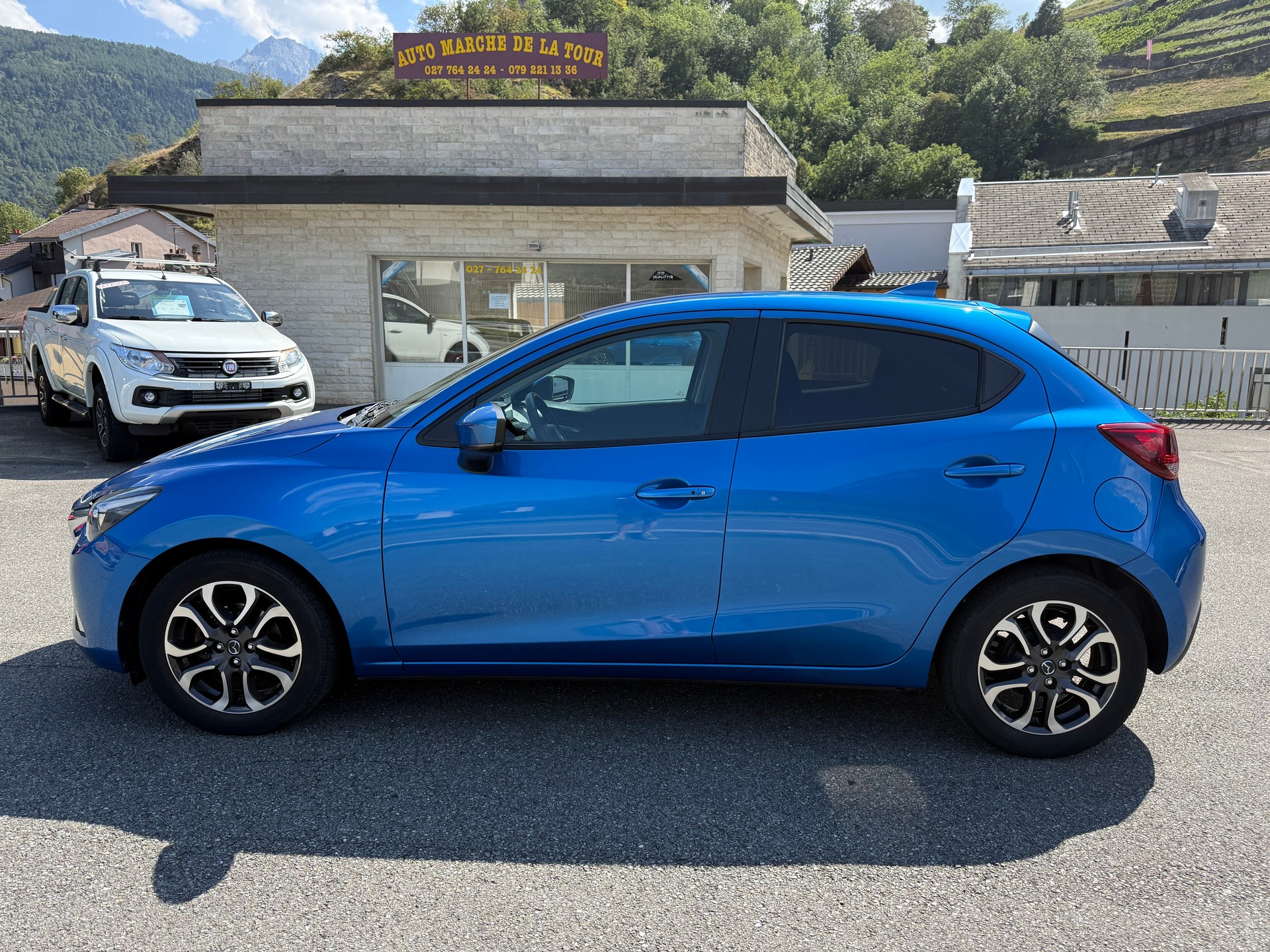 MAZDA 2 SKYACTIV-G 90 Ambition Automat-image-1