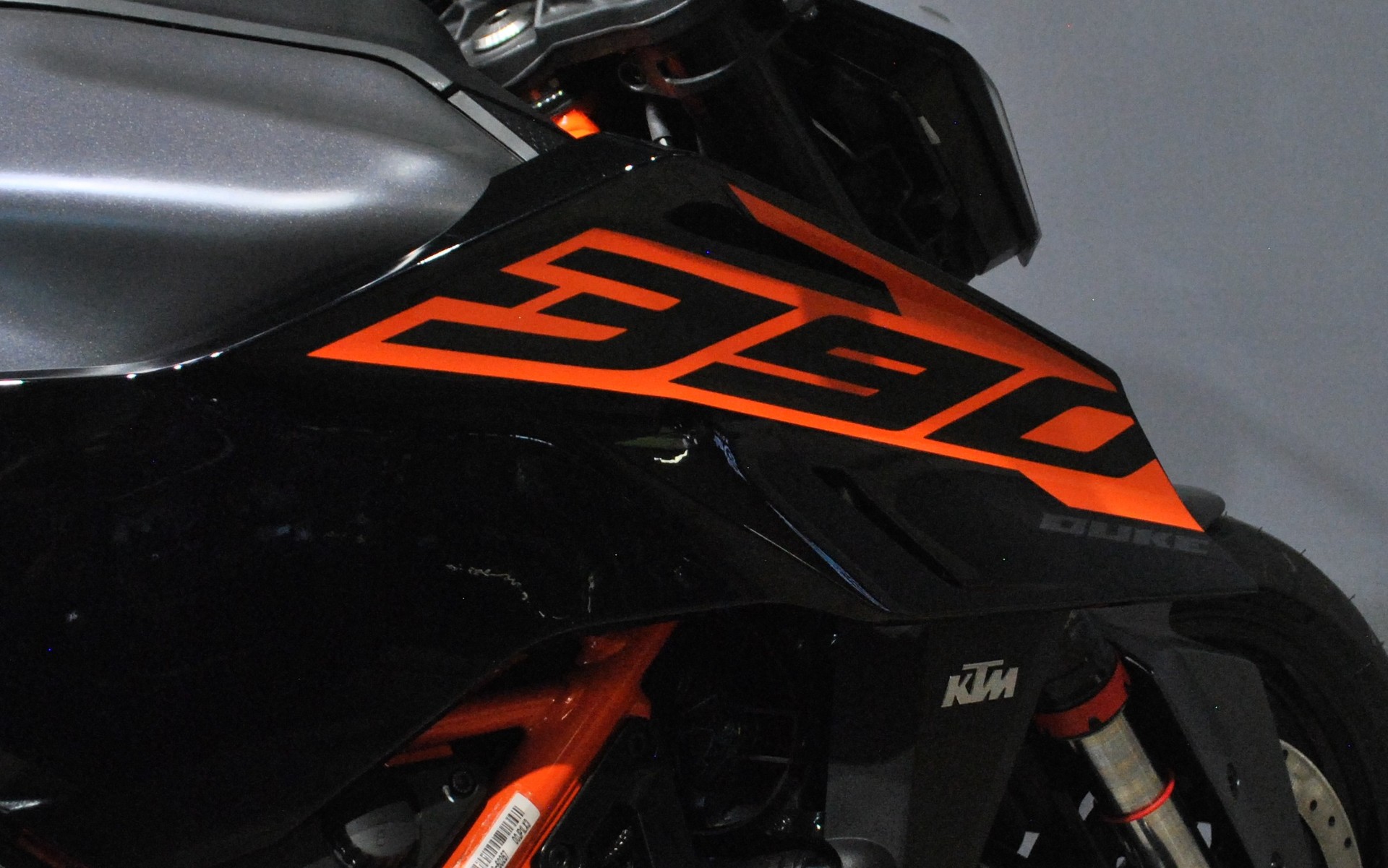 KTM 390 Duke-image-7