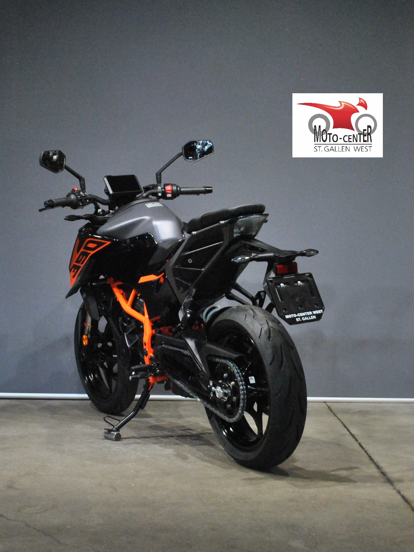 KTM 390 Duke-showroom-element-3