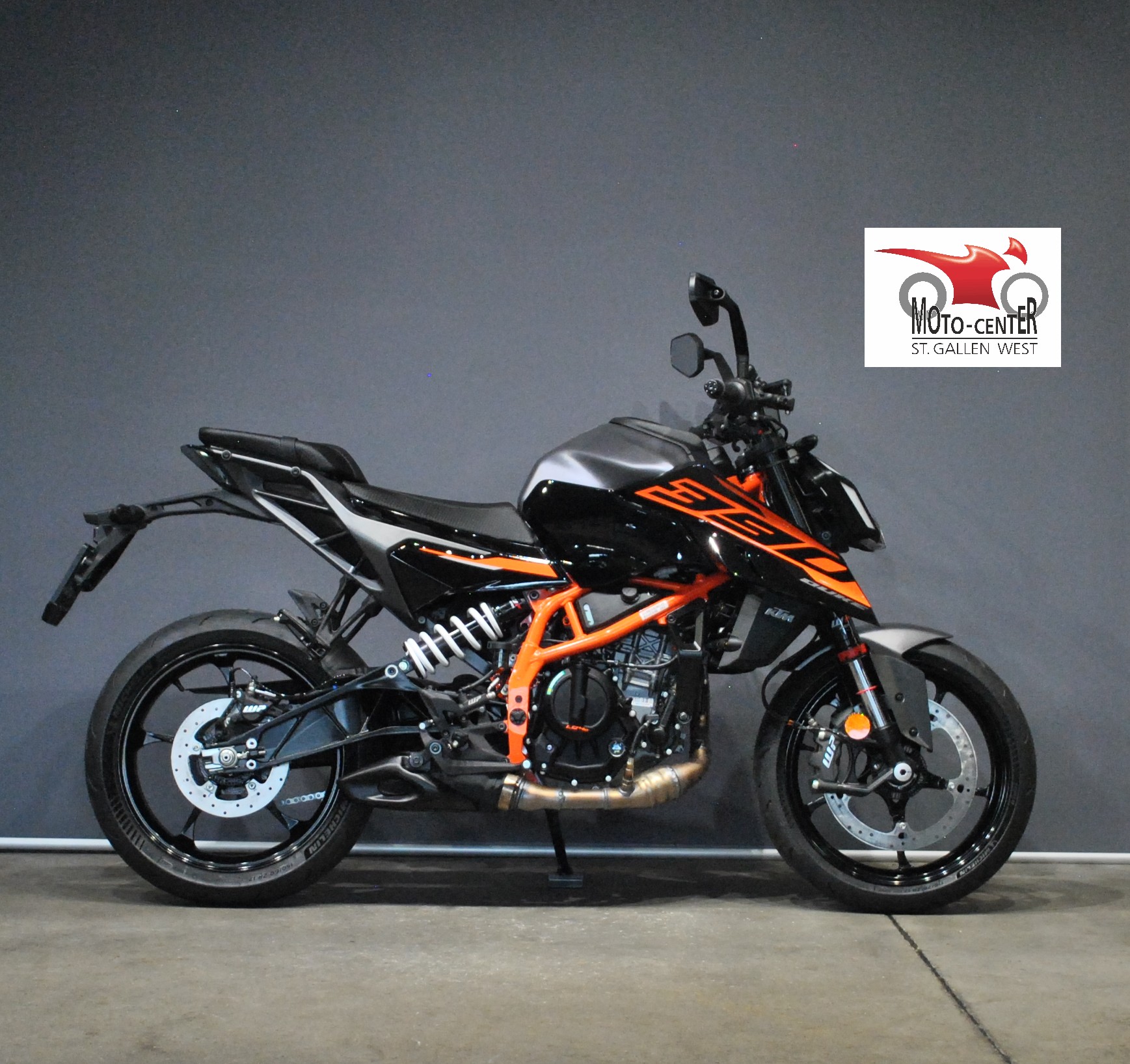 KTM 390 Duke-showroom-element-1