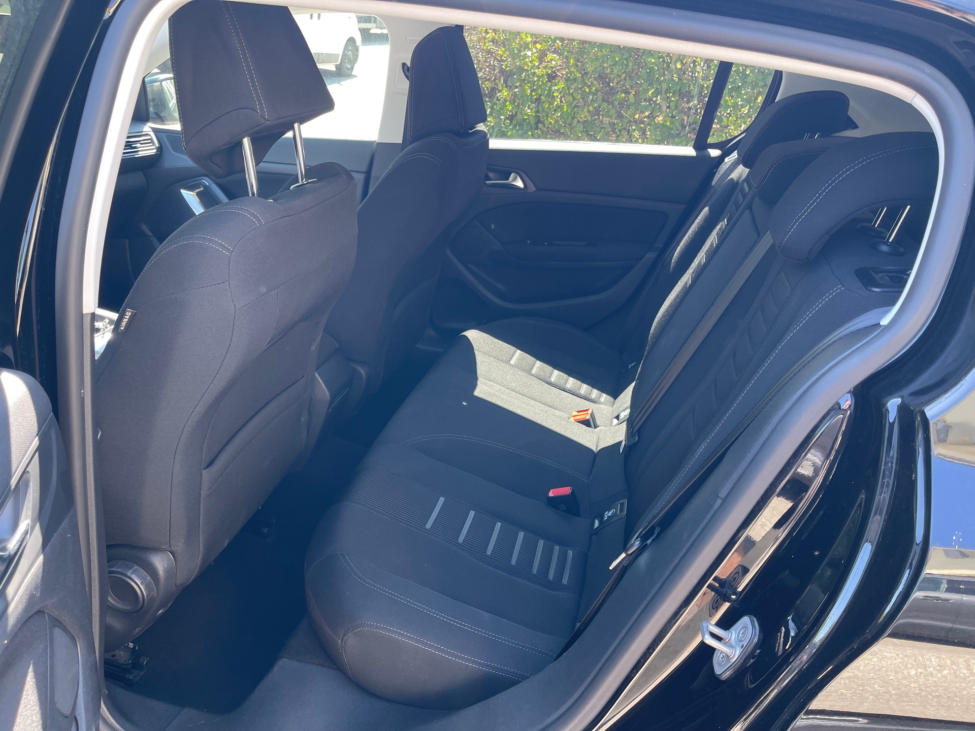 PEUGEOT 308 1.6 THP Allure-image-7